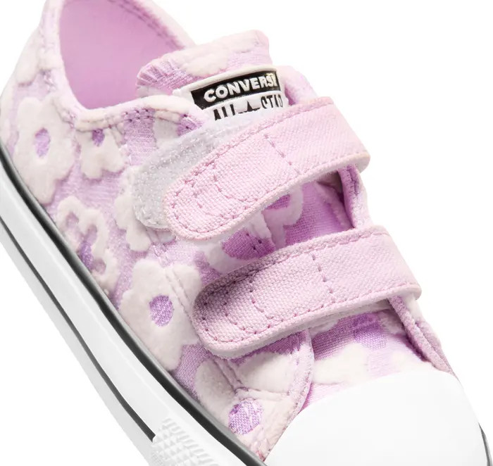 Kids' Chuck Taylor® All Star® 2V Sneaker | Nordstrom