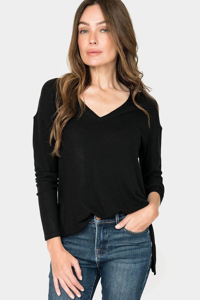 Long Sleeve V-Neck Essential Sweater Knit Top | Gibson