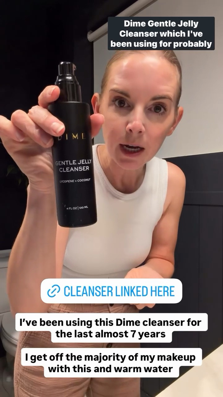 I’ve been using this Dime cleanser for the last almost 7 years 

I get off the majority of my makeup with this and warm water  @dimebeautyco