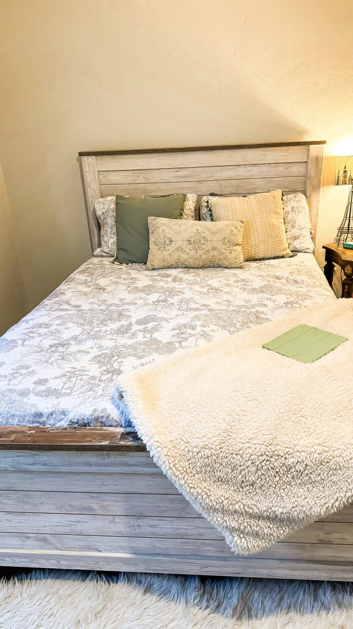 French country Queen sized quilt from amazon - lightweight and breathable during the warm summer nights 

Bed frame from Ashley’s Furniture

Affordable bedding, Amazon finds, bedroom refresh, French country decor, home finds, home decor 

#LTKHome #LTKFindsUnder100 #LTKFindsUnder50