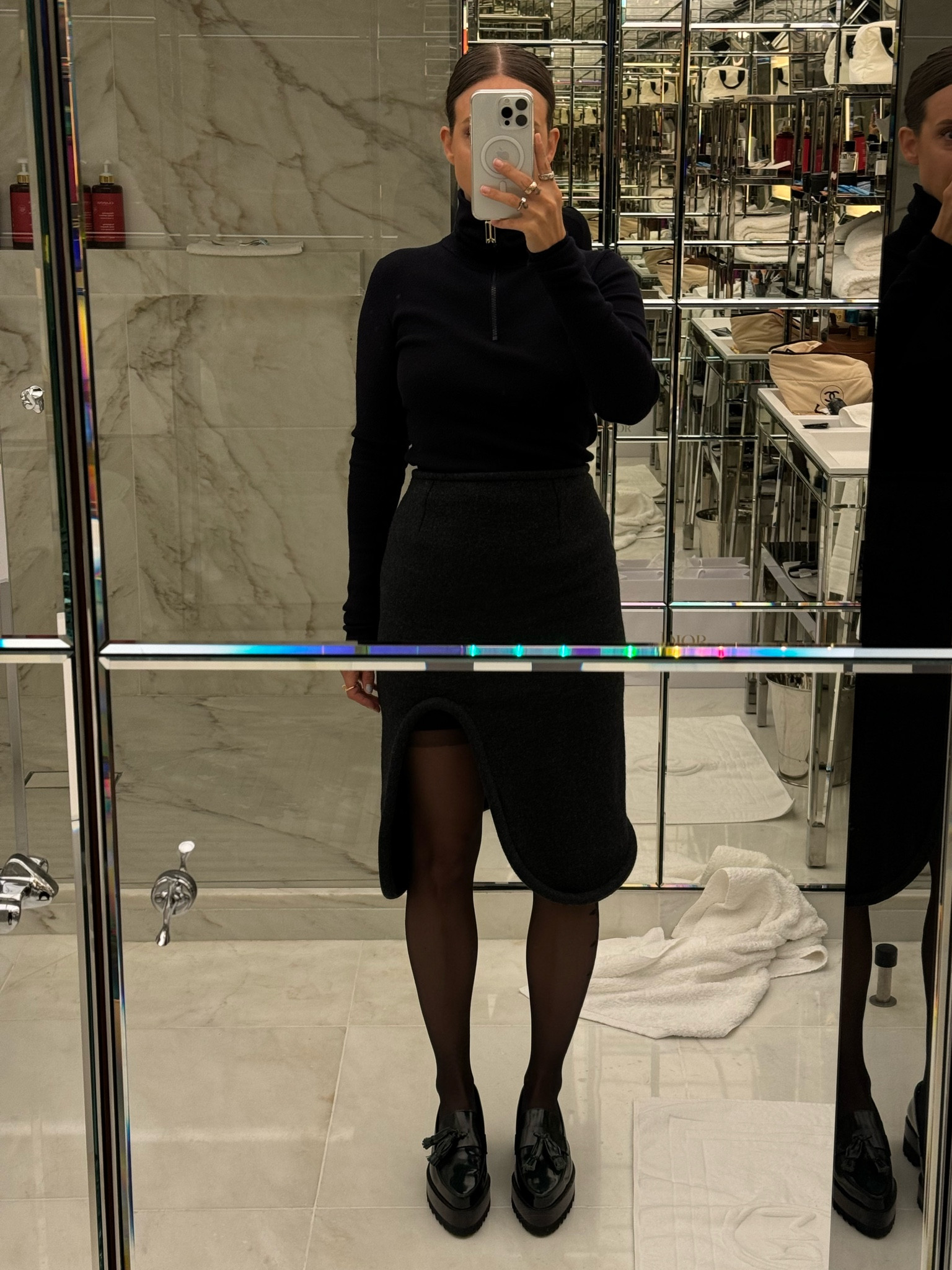 Victoria Beckham show look

#LTKSeasonal #LTKStyleTip