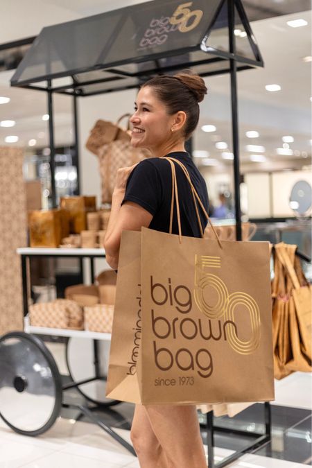 Bloomingdales brown bag turned 50! Right now friends and family 25% off! #ad #bloomingdales #bigbrownbag  @bloomingdales