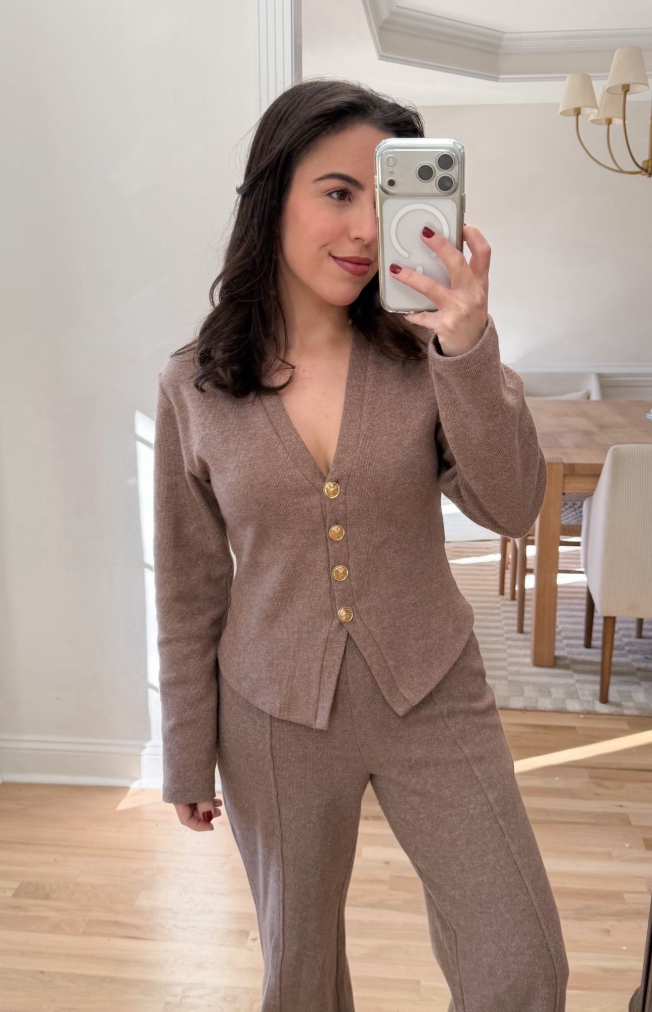 Obsessed with this set! It’s my go-to for looking cute but low-key. I’m wearing a small in both, and you can grab it in 3 different colors.

lounge wear, matching sets, cozy look, on-the-go style, weekend vibes, everyday wear, neutral outfit, zara

#LTKU #LTKSeasonal #LTKootd