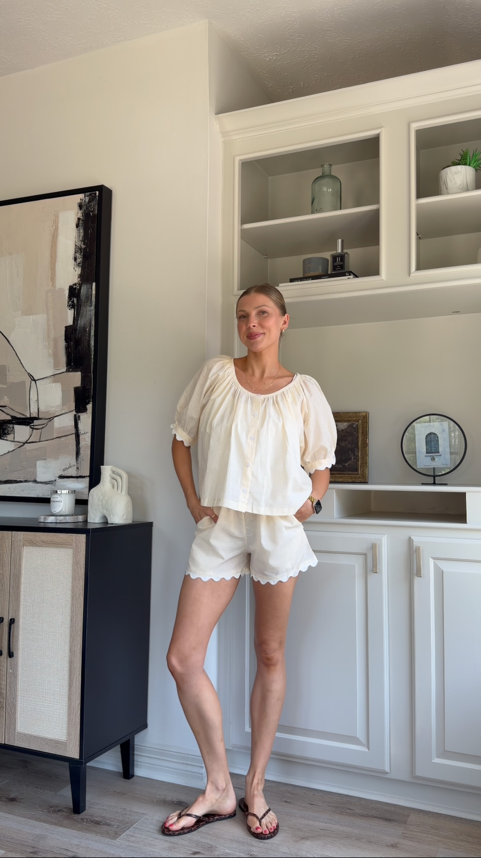 Cutest puff sleeve matching set! wearing small 

 