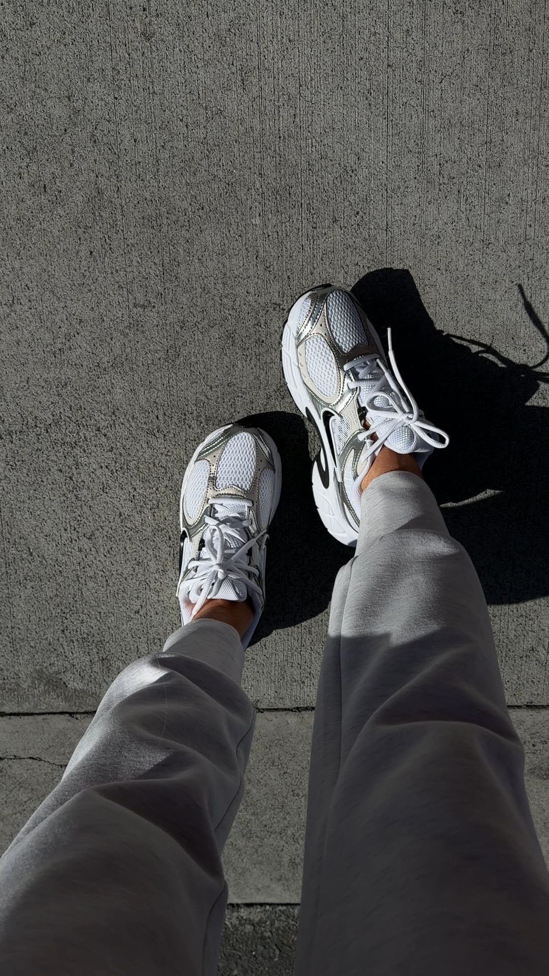 These are sooo comfy! They run true to size #stylinbyaylin #sneakers @Nike US 