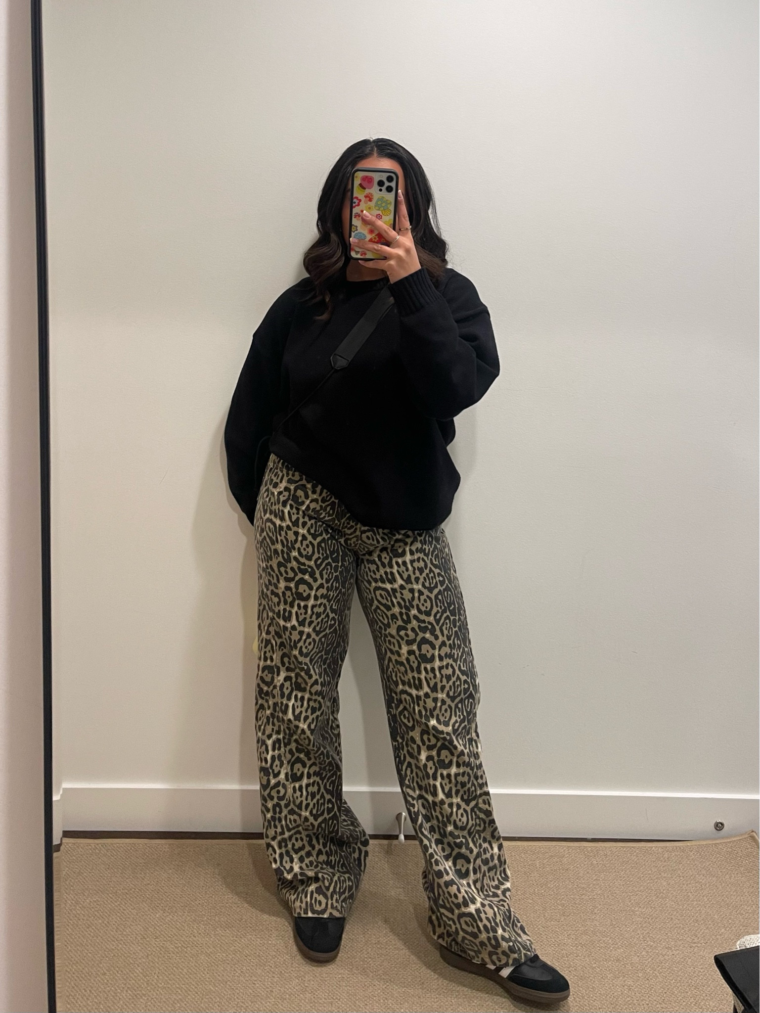 New fav pants 🐆 I love that I can wear them low or high waisted! Wearing a M 

#cheetahprint #cheetahprintpants #leopard #leopardpants #amazon #animalprint #trending 

#LTKstyletip #LTKtravel #LTKU