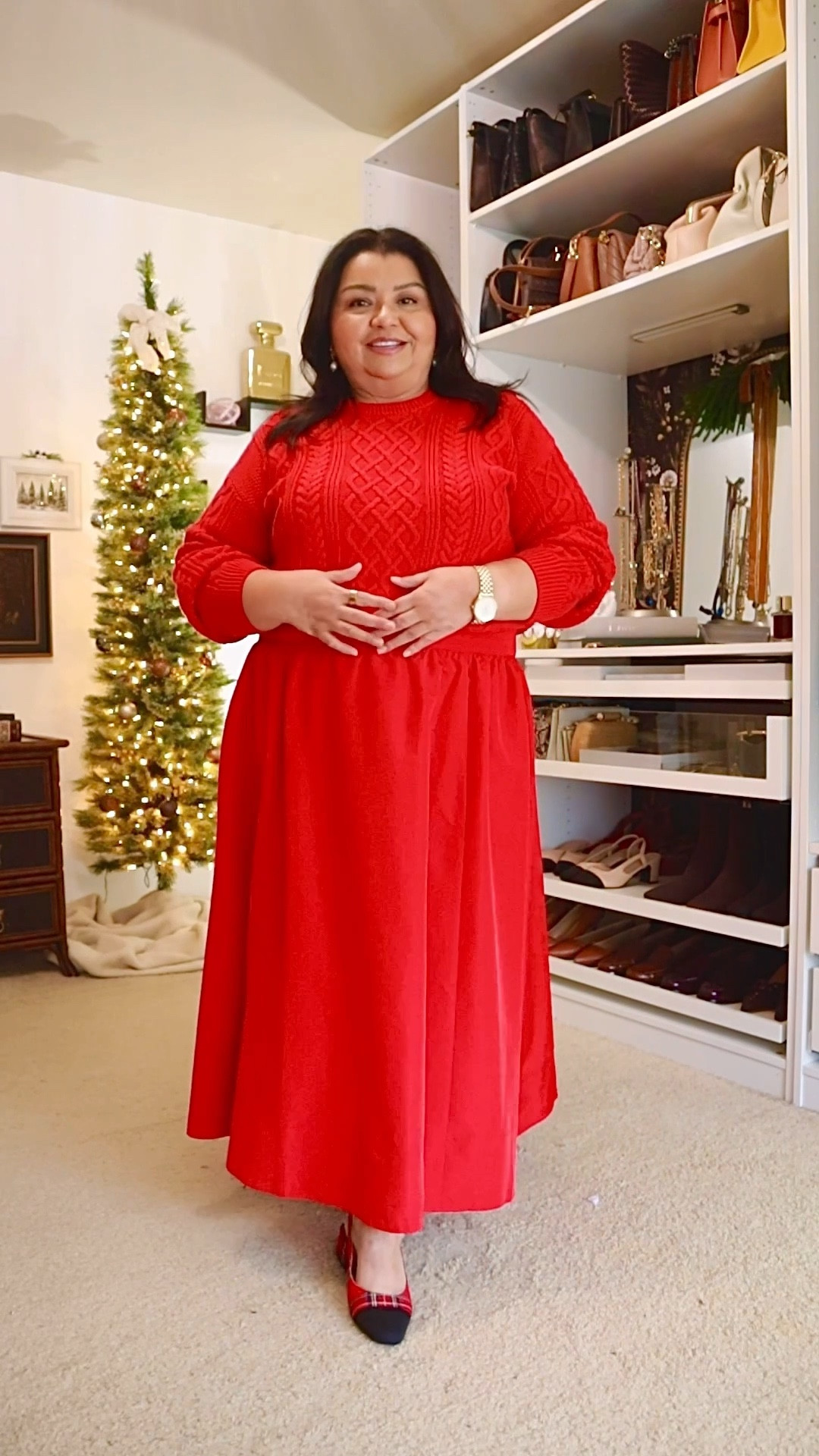 21 days of midsize petite holiday outfits, day 8.  You don’t always have to be glam to be party ready. 

#LTKHoliday #LTKMidsize #LTKPetite