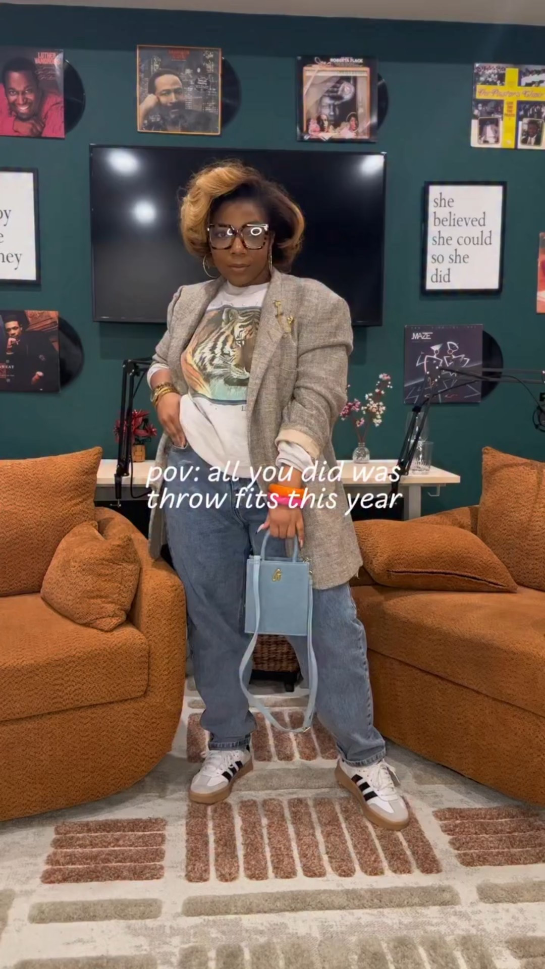 Vlogmas Day 18 - a look at some of my favorite ‘fits from the year 🤭