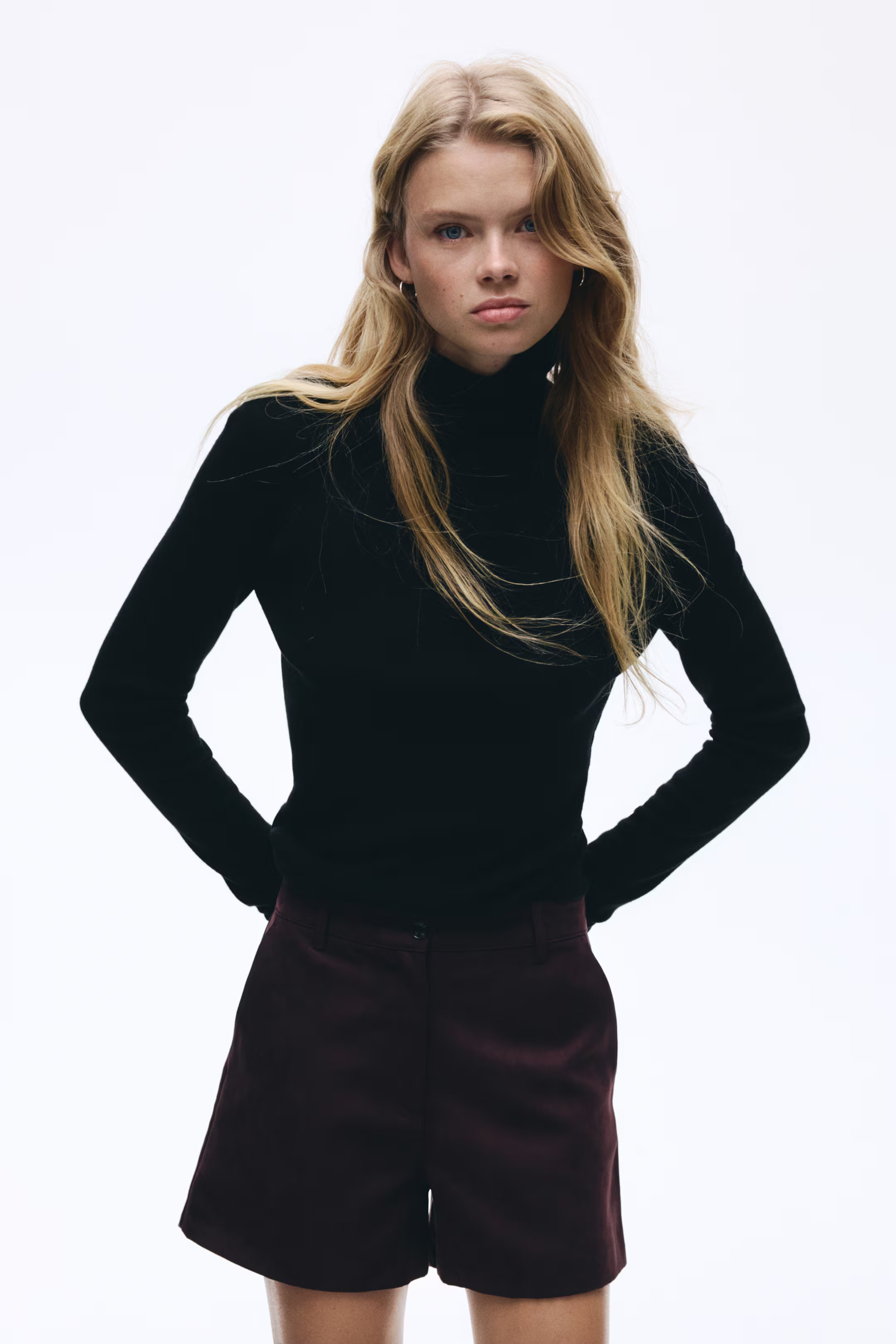 High-waisted shorts | H&M (UK, MY, IN, SG, PH, TW, HK)