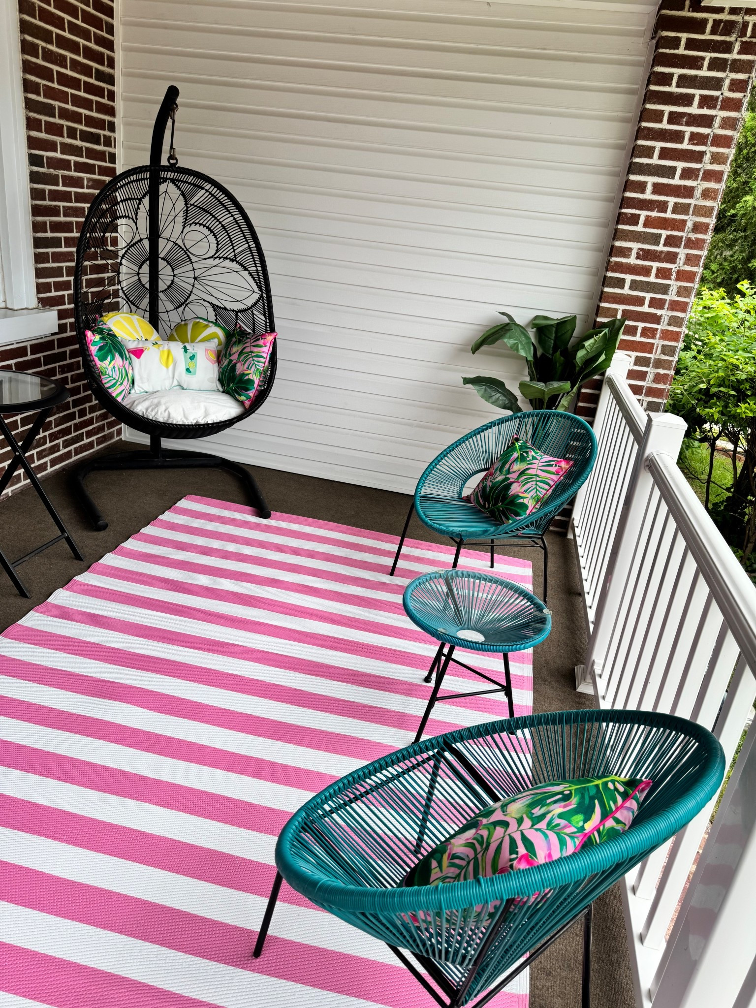 Summer porch decor!
Party or the porch all summerr