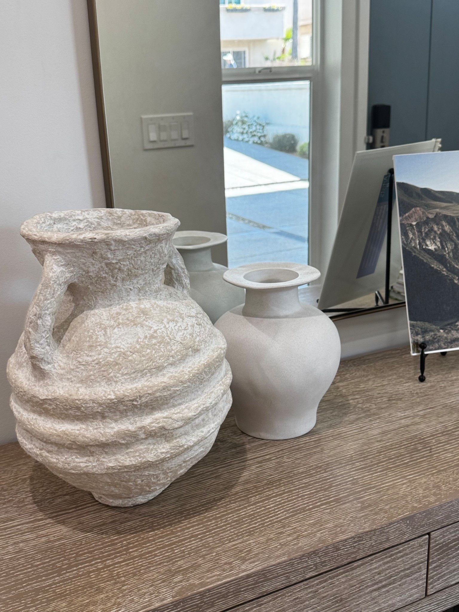 Console table decor

Vase

#LTKHome #LTKStyleTip #LTKFindsUnder50