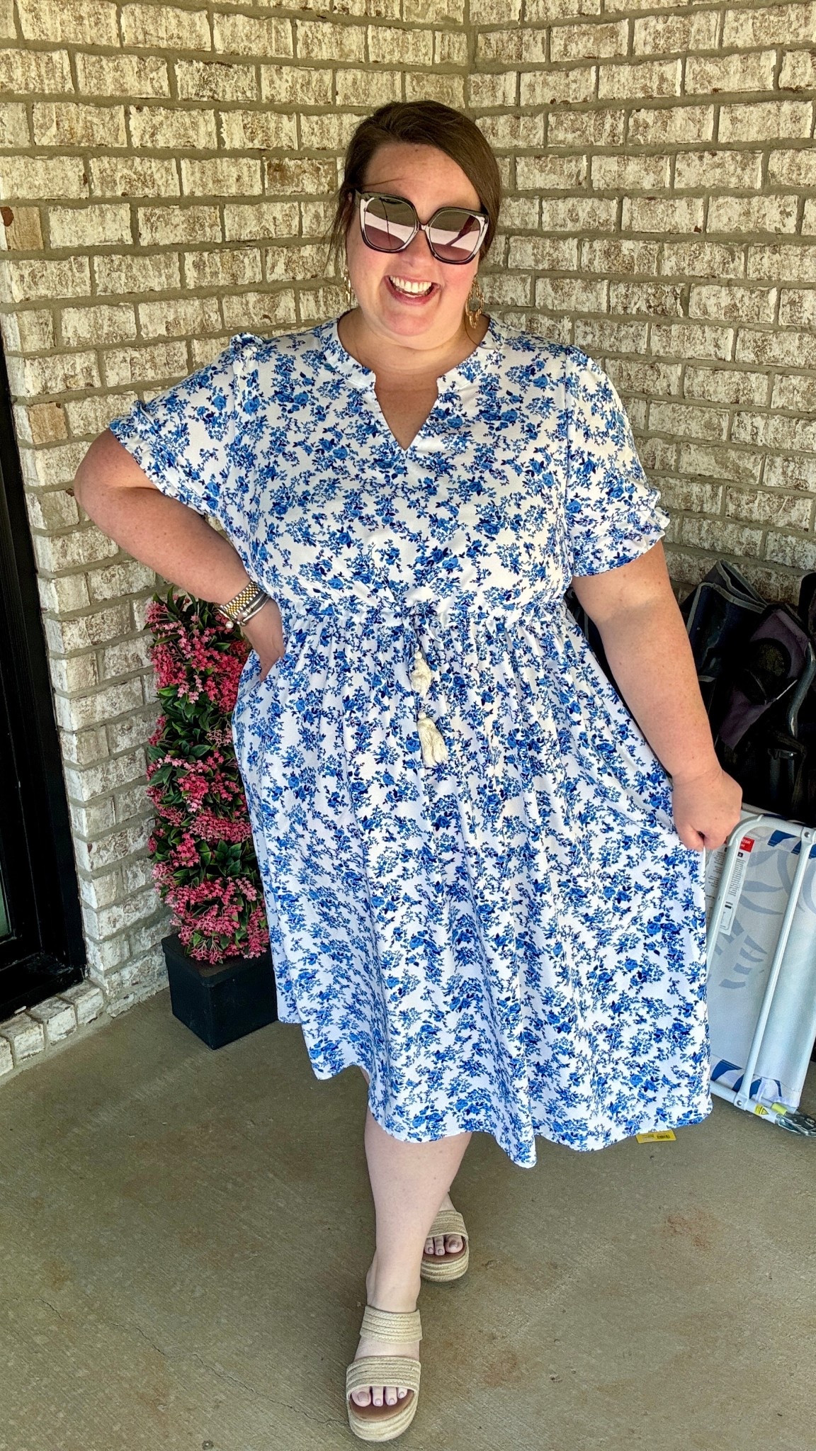 Such a beautiful little blue and white dress! 

#LTKPlusSize