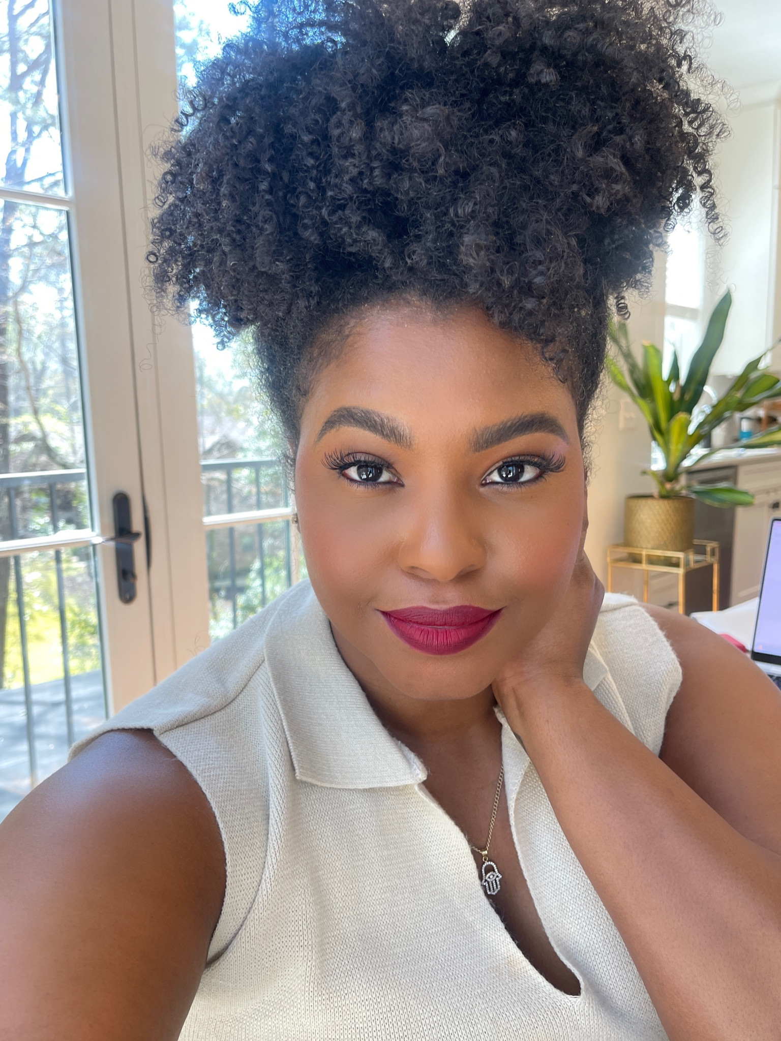 Liner: Nightmoth
Lippie: HBIC

Also linking my lounge set. The pants are sold out but maybe they will restock 


#LTKbeauty #LTKunder50 #LTKcurves