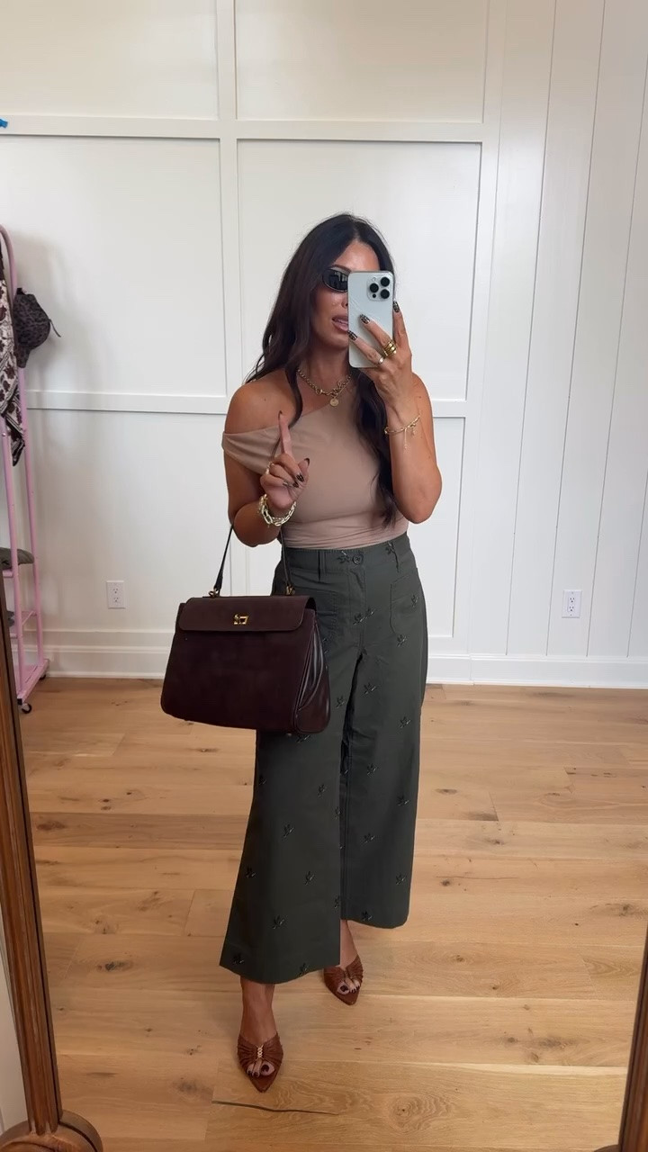 Walmart fall fashion is SO good right now! 🍂🤎 I found so many amazing new fall pieces—from cozy sweaters and cardigans to wide-leg jeans, cargo pants, fall dresses and easy everyday basics. These Walmart fall outfits are perfect for work, weekends, date nights, family pictures and everything in between. I linked all of my favorite affordable fall fashion finds in my Walmart Storefront!
#WalmartFashion #WalmartFinds #WalmartStyle #LTKFall #LTKFashion #FallFashion #FallOutfits #AffordableFashion #FallWardrobe #FallStyle #WalmartHaul #FallOutfitIdeas #SweaterWeather #WideLegJeans #FallDresses