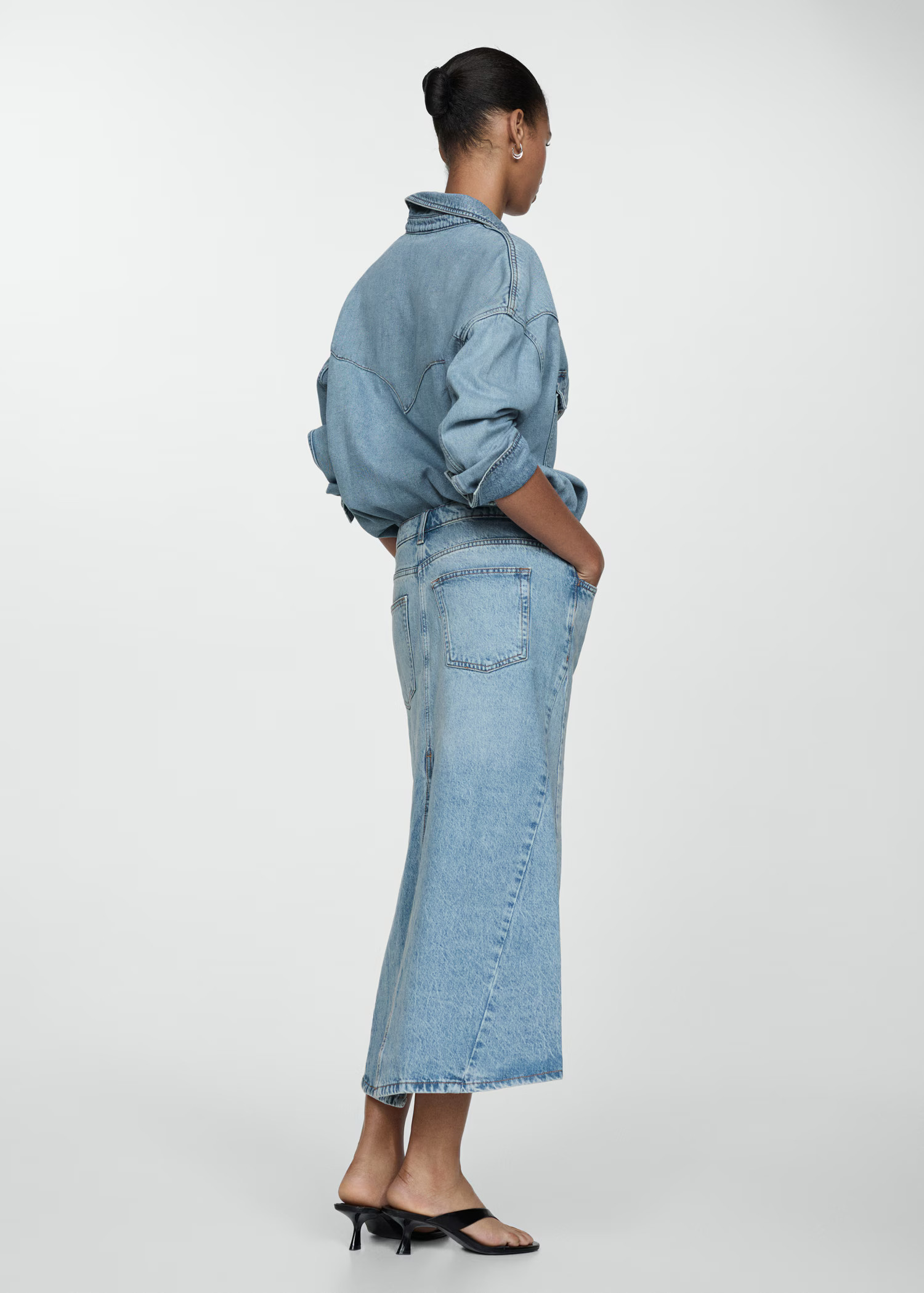 Slit denim skirt - Women | MANGO Canada | Mango Canada