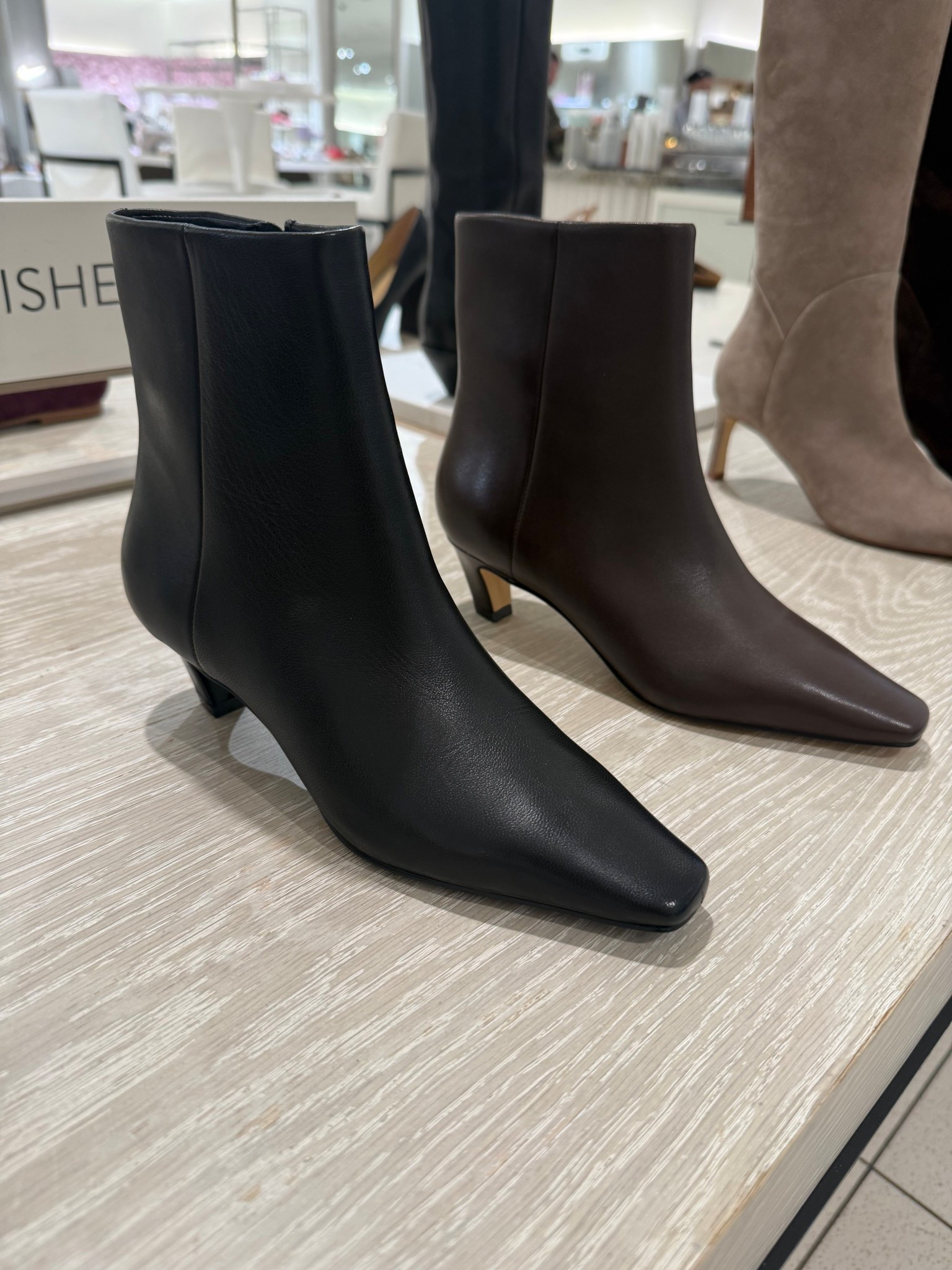 The perfect 2026 bootie silhouette. No notes 📝 


Boot, bootie, winter trend

#LTKWorkwear #LTKSeasonal