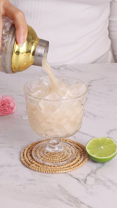 An easy coconut and lychee mocktail, perfect for Spring and Summer. 