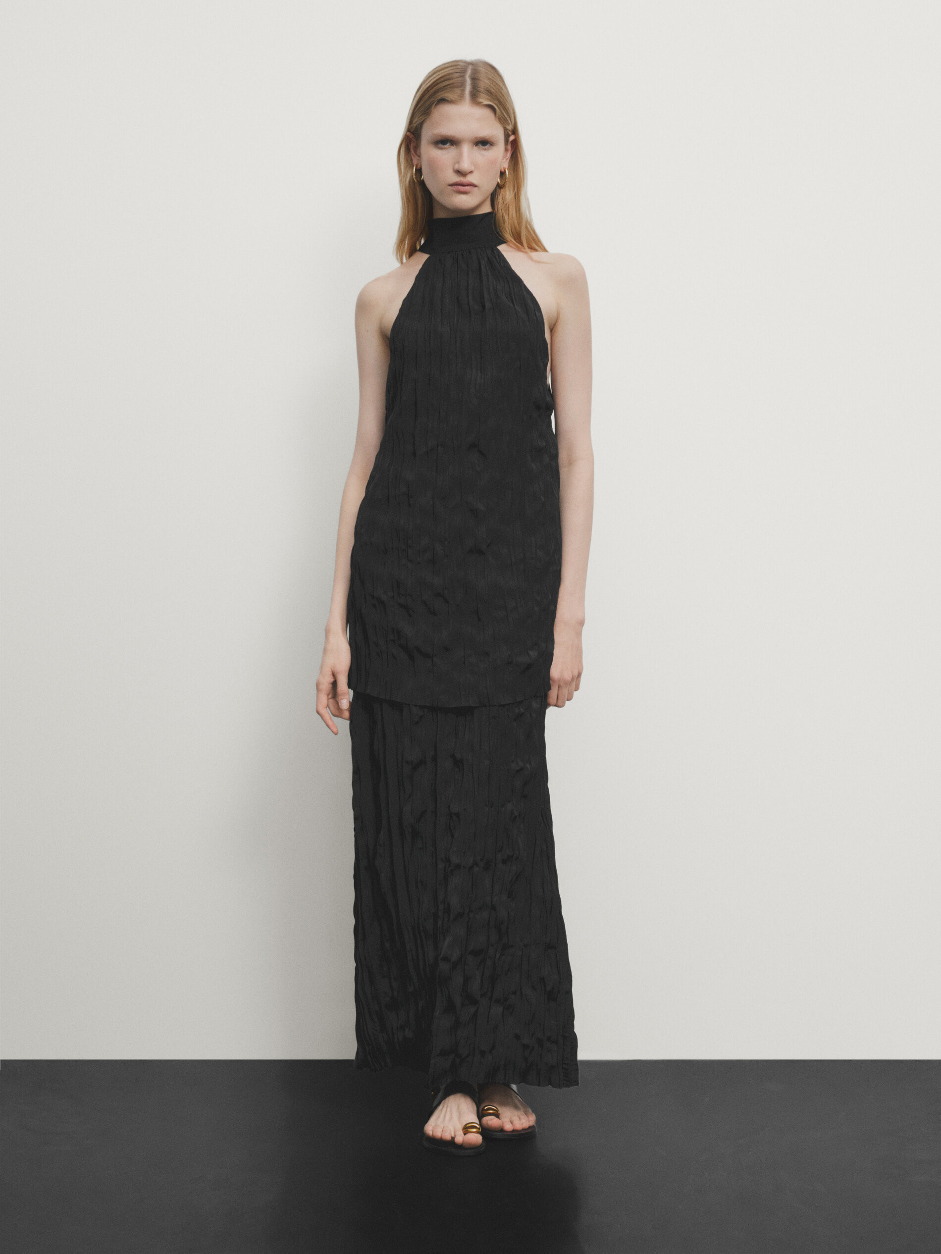 Long pleated halterneck dress | Massimo Dutti US