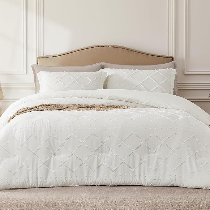 Boho Queen Comforter Set - Beige Tufted Cozy Bedding Comforter Set for All Seasons - 3 Pieces Mod... | Amazon (US)
