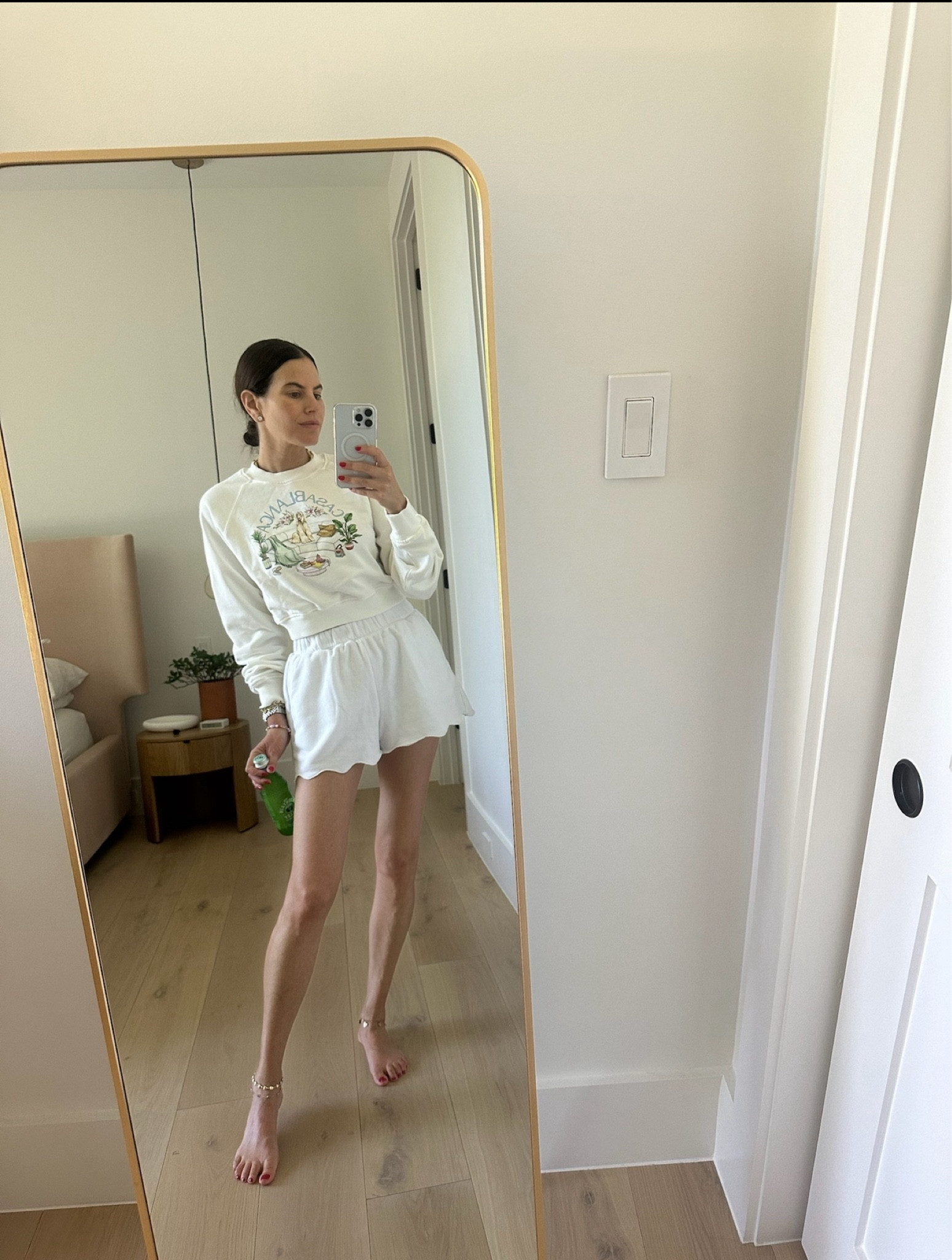 The cutest cropped sweatshirt 🥰

Summer fashion - Mom outfit - Summer sweatshirt - Sweatshirt - Casual outfit look - Comfy style - Style tips 


#LTKSeasonal #LTKStyleTip