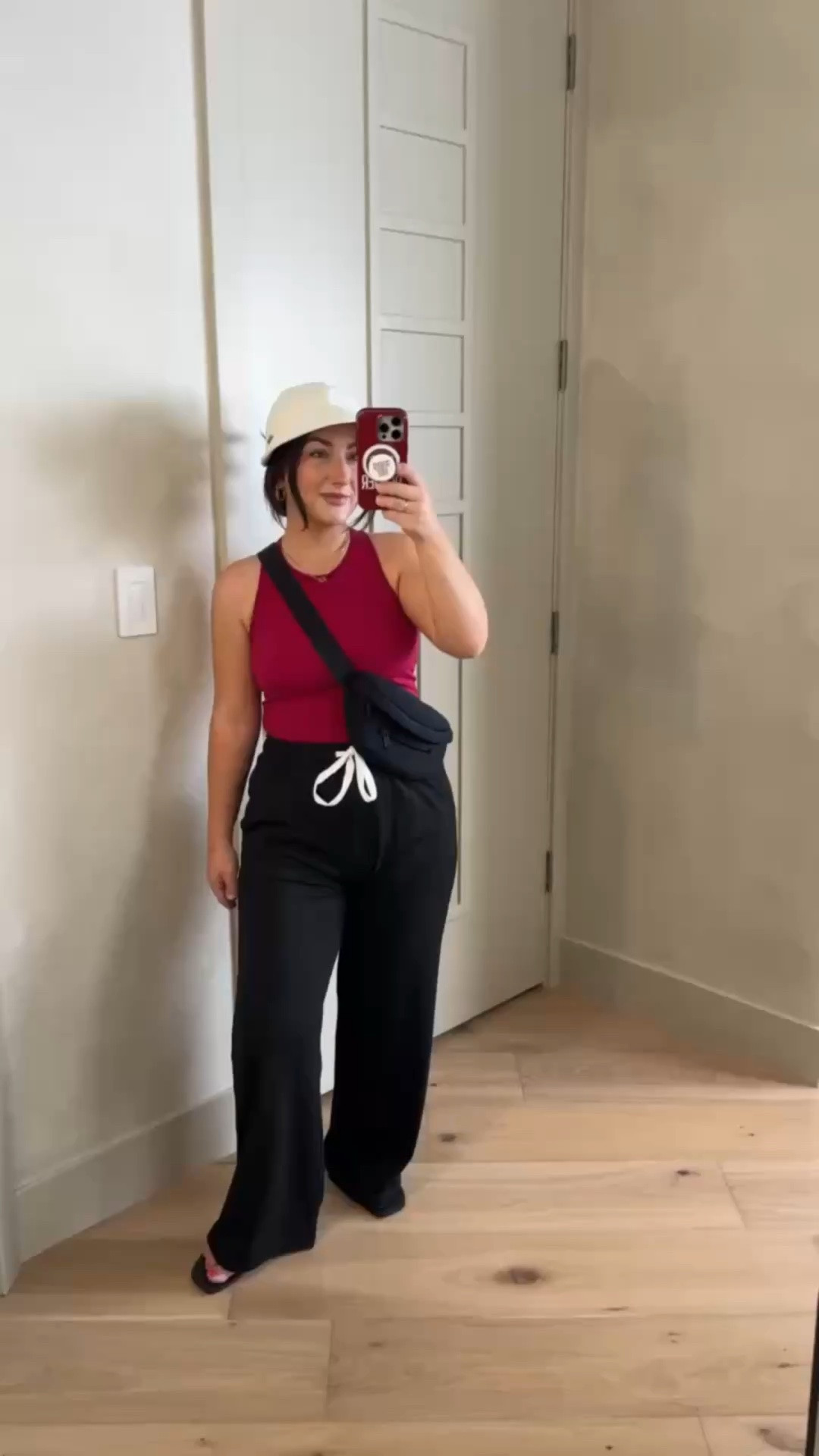 Casual OOTD! 
Top size small 
Pants size medium petite 
Hat color beige 

5'0" 140lbs 
petite friendly

#LTKootd #LTKPetite #LTKActive