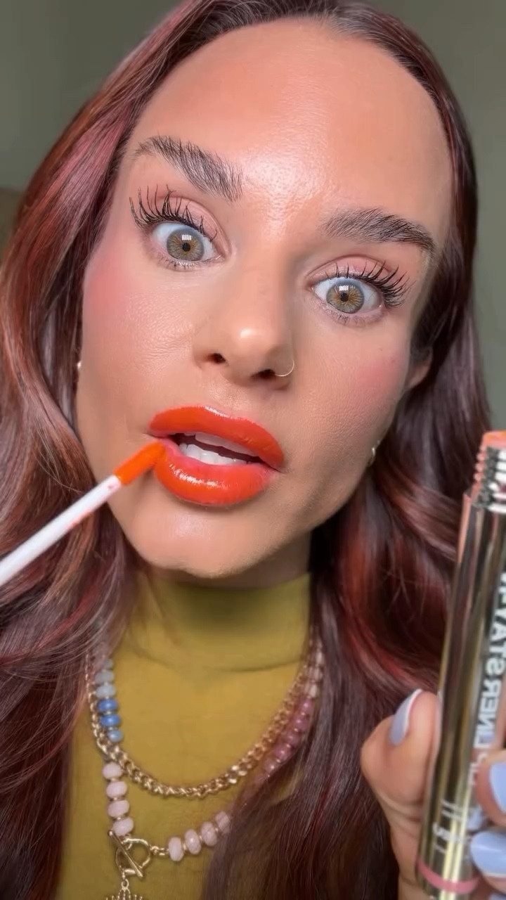 Trust the process on this lippie 😌✨ The SACHEU Lip STAY-N Trio peels off to reveal the prettiest, all-day stain that does not budge. Transfer-proof, juicy color, and worth the wait every single time.

💬 Comment “stayn” and I’ll DM you the link

#TayBeckerBeauty #TayBecker
#sacheu #lipstain #transferproof charlestonbeauty momstylevibes reellife makeupfinds