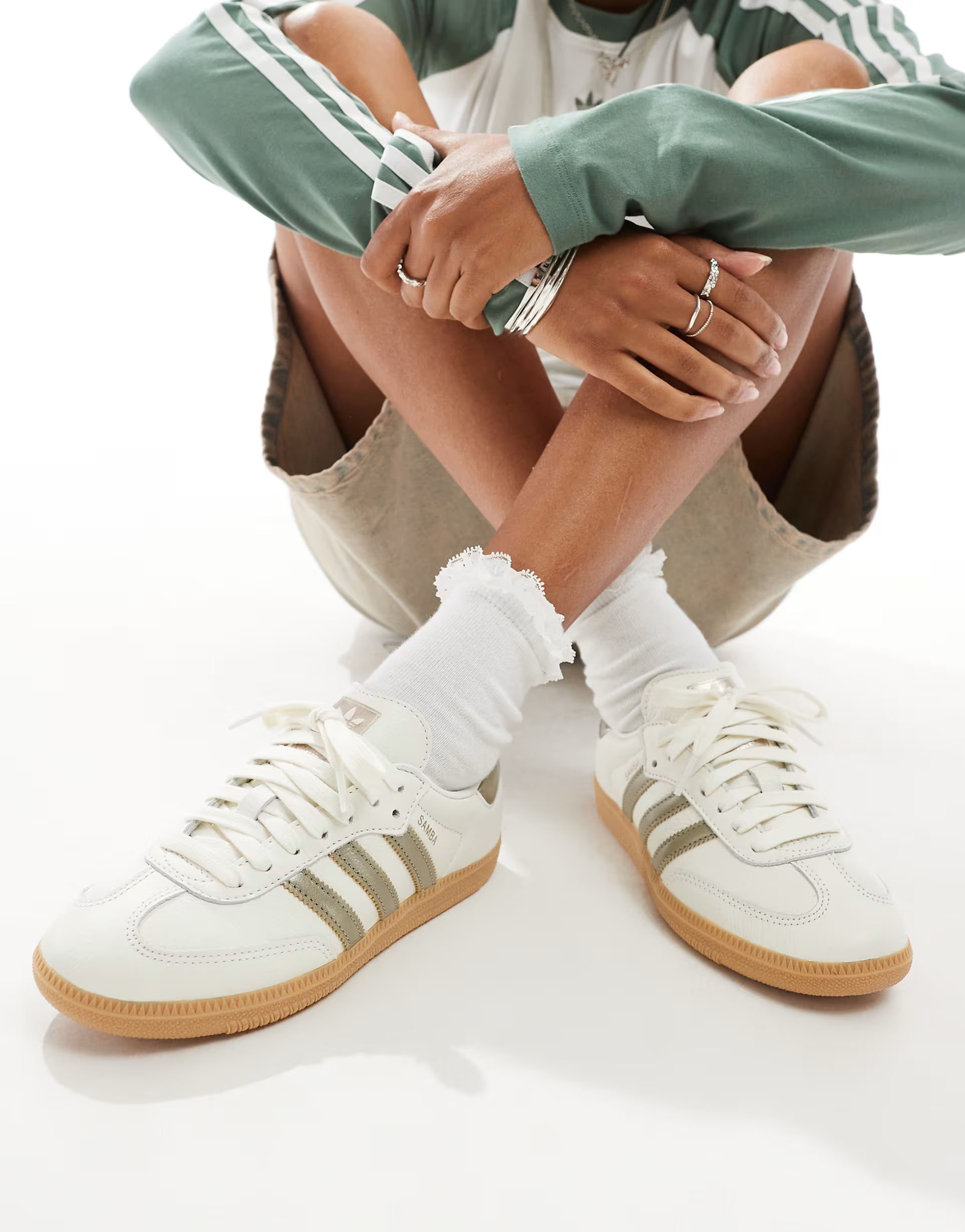 adidas Originals Samba OG sneakers in white and gold | ASOS | ASOS (Global)