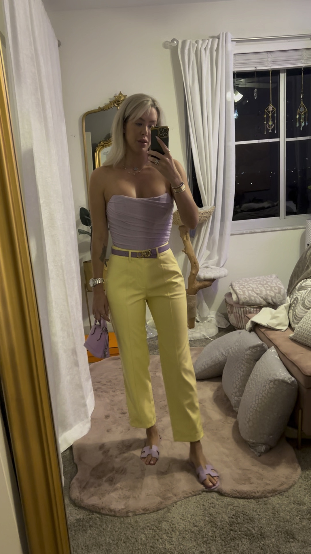 Medium corset 4 pants (could have taken a 2)

#LTKfindsunder50