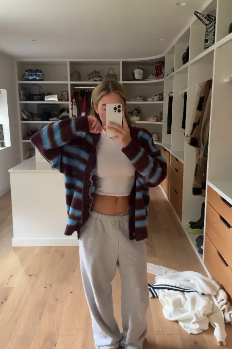 Urban revivo, casual outfit, asos outfit, high street style, asos striped cardigan, autumn fashion, cosy outfit, fall outfit, grey trackies, white cropped baby tshirt

#LTKuk #LTKautumn #LTKstyletip