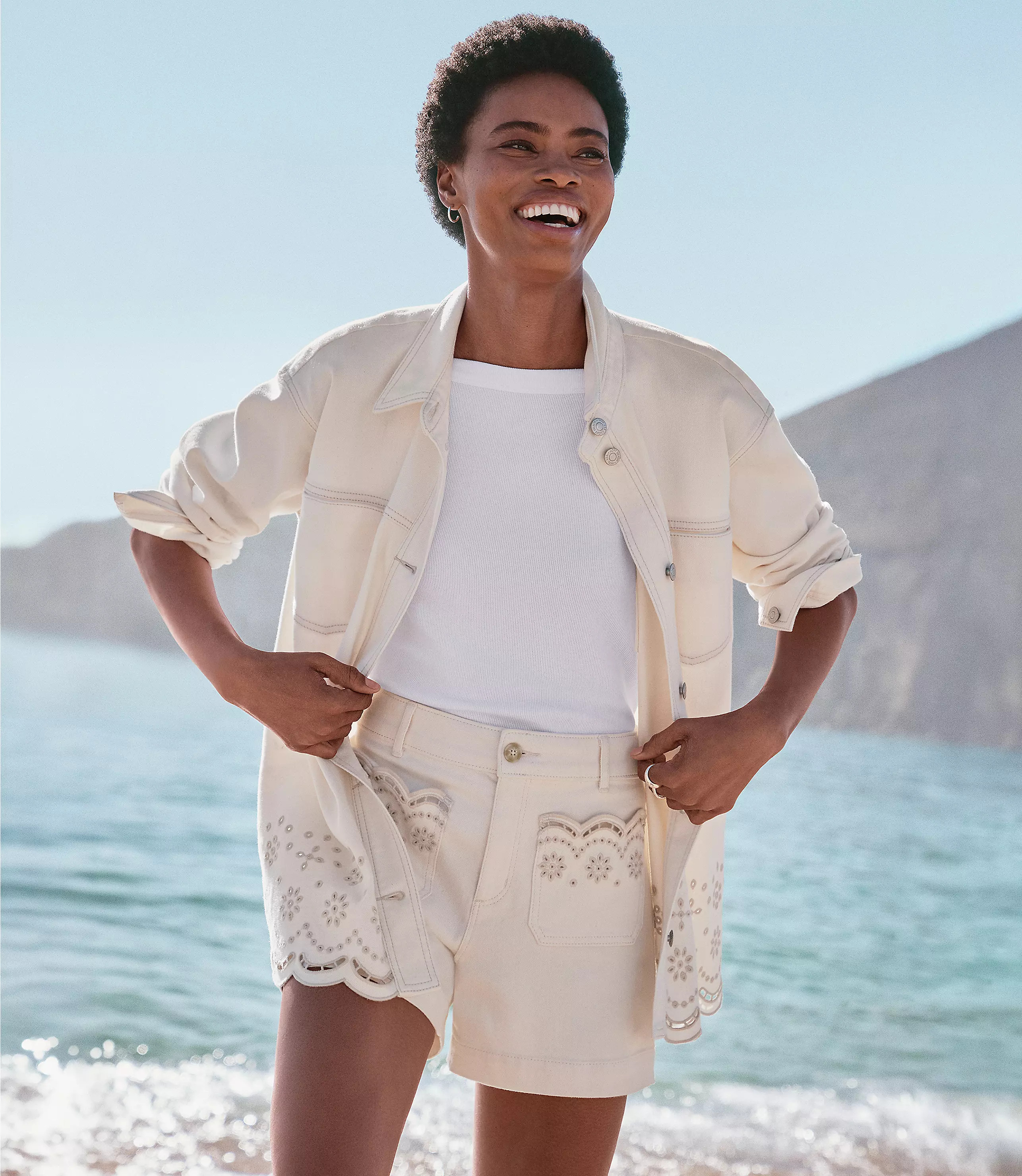 Petite Eyelet Pocket Palmer Denim Shorts in Ivory | LOFT