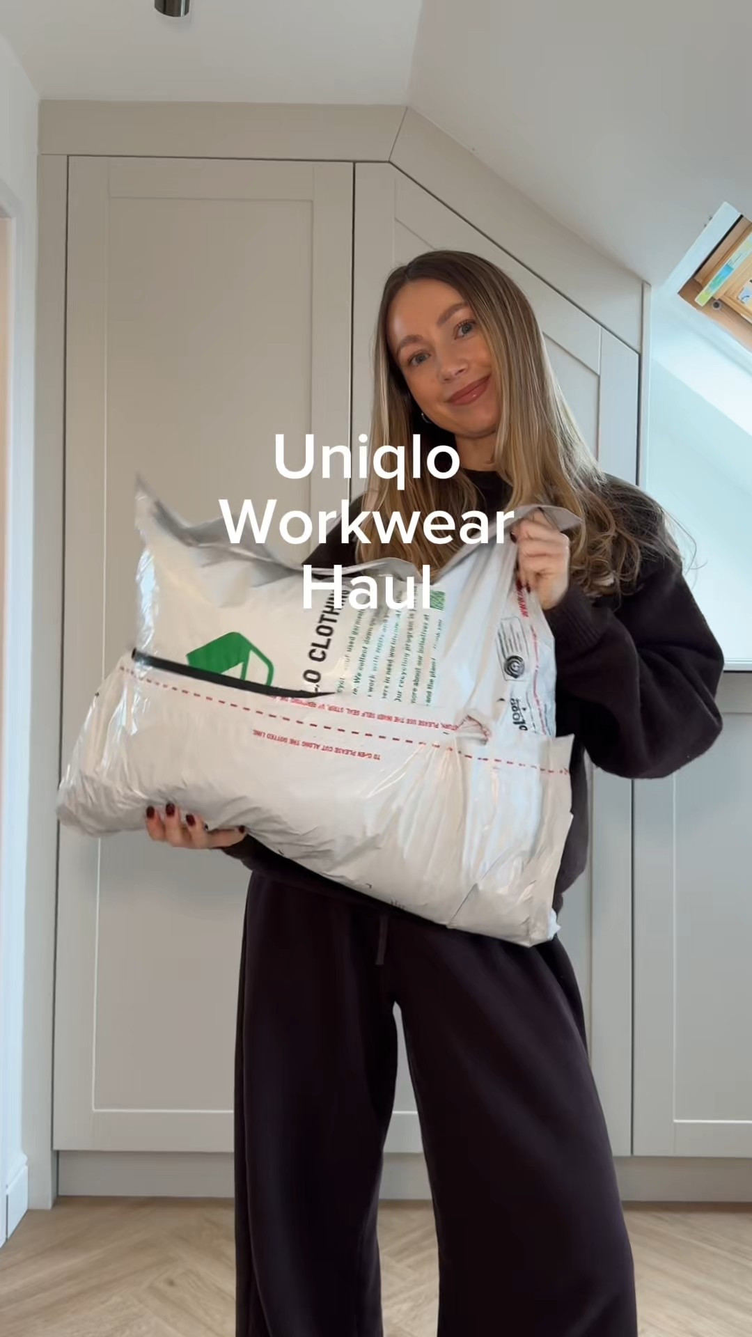 January blues calls for a Uniqlo workwear update 👩‍💻 office outfits, winter workwear 

#LTKworkwear #LTKwinter