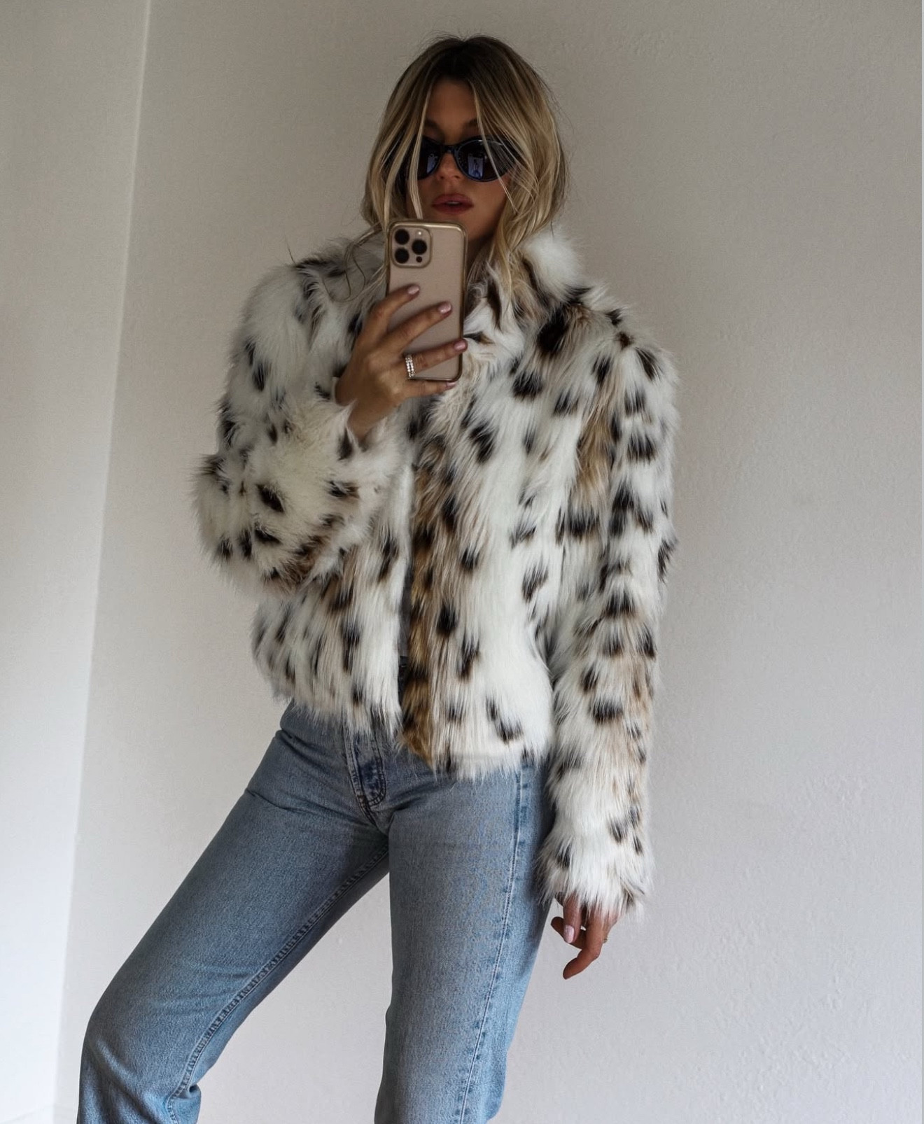 new fav faux  

#minimalchic #winterstyle #minimalstyle #90sstyle 

Note: my denim is vintage - if sold out here you can check my ShopMy ❤️