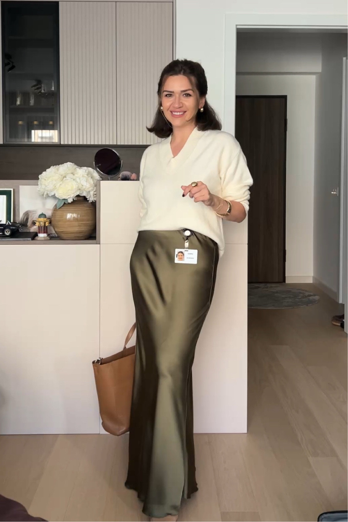 Who said you can’t wear a silky maxi skirt to work?? 😌🍂☕️

#fall #fallpictures #fallphotos #autumn #autumnal #fallfashion #falloutfit #burgundy #suede #ltkworkwear #workwardrobe #workoutfit #officeoutfit #officefashion #officestyle #corporatefashion #corporategirlies 

#LTKFindsUnder100 #LTKSeasonal #LTKWorkwear