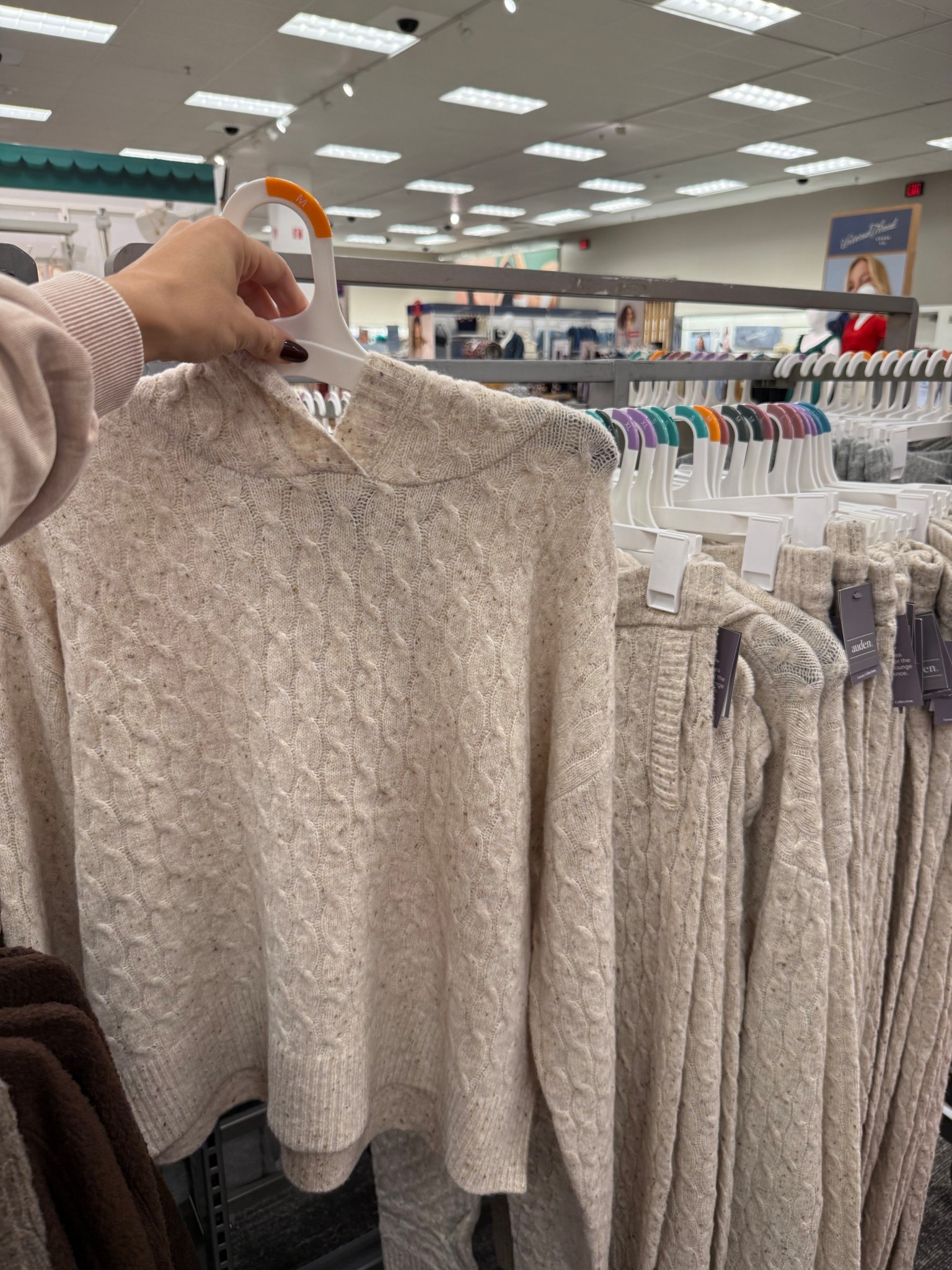 So incredibly soft and cozy! 

#LTKFindsUnder100 #LTKStyleTip