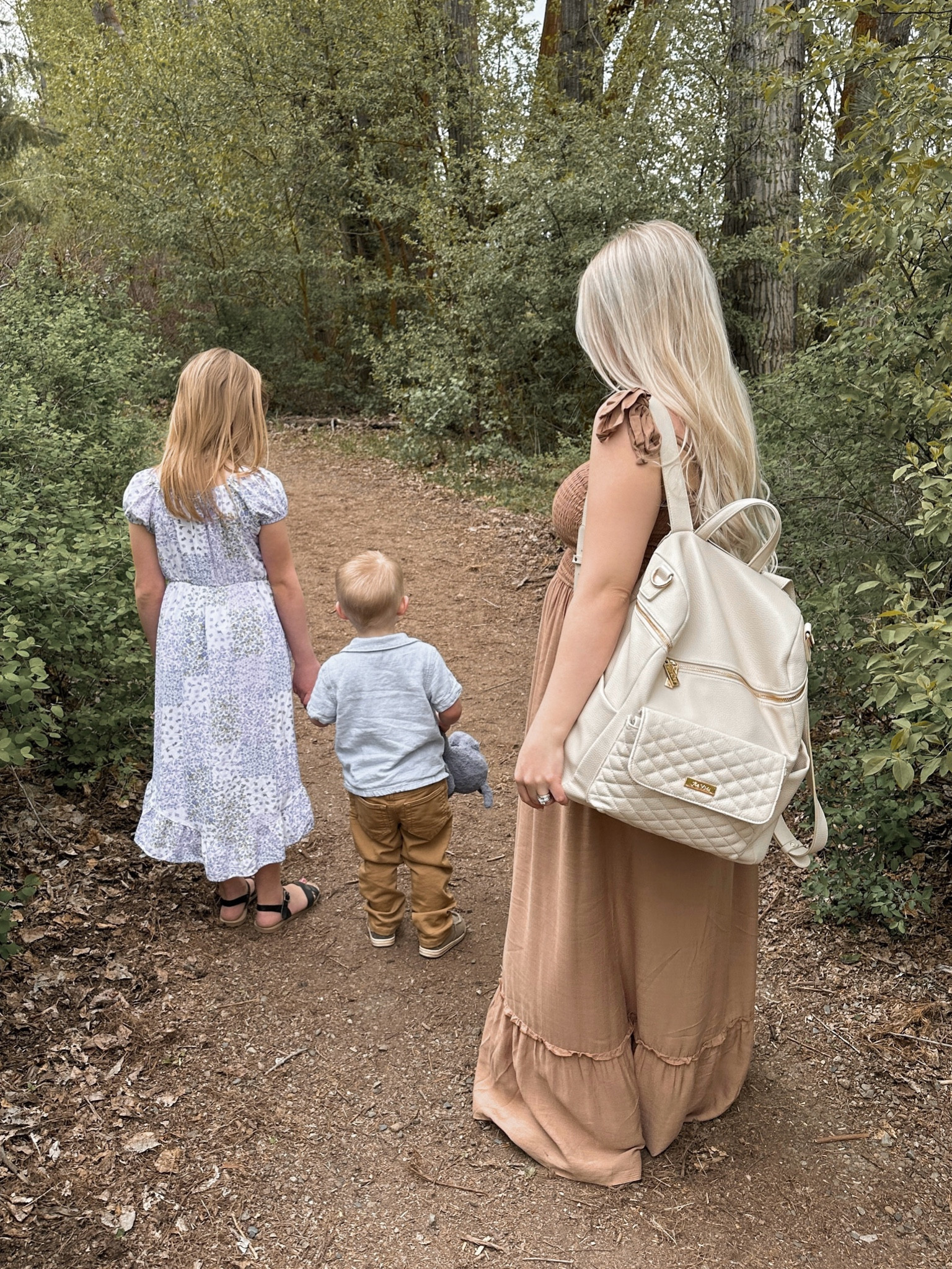 Favorite diaper bag as a busy mom🤎

Lulibebe // diaper bag // baby must haves // newborn essentials // kids // mama // 


#LTKbump #LTKkids #LTKGiftGuide