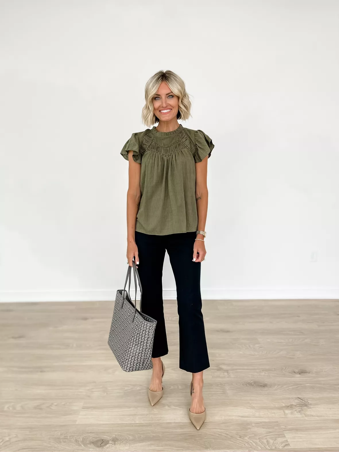 30+ Teacher Outfit Ideas for Your Most Stylish School Year Yet - Loverly  Grey