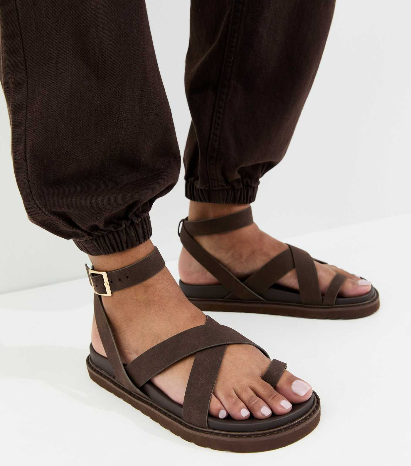 Brown Faux Suede Toe Loop Chunky Flat Sandals | New Look | New Look (UK)