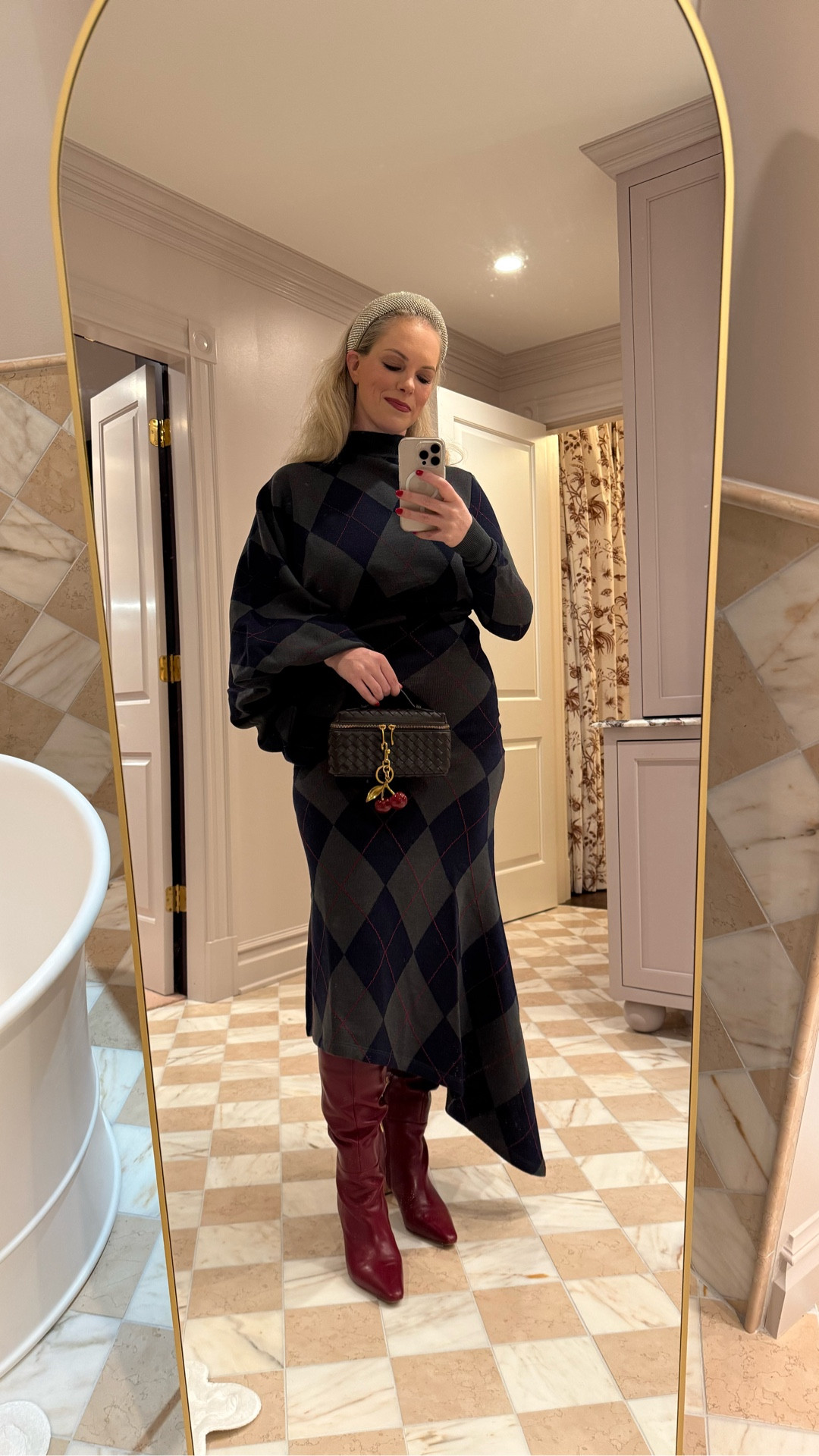 The quintessential Ralph Lauren Christmas dress! The fit is unreal and it’s so luxe and beautiful. Added a sparkly headband, designer-inspired bag and red boot for a great Christmas dinner outfit 

#LTKOver40 #LTKootd #LTKHoliday