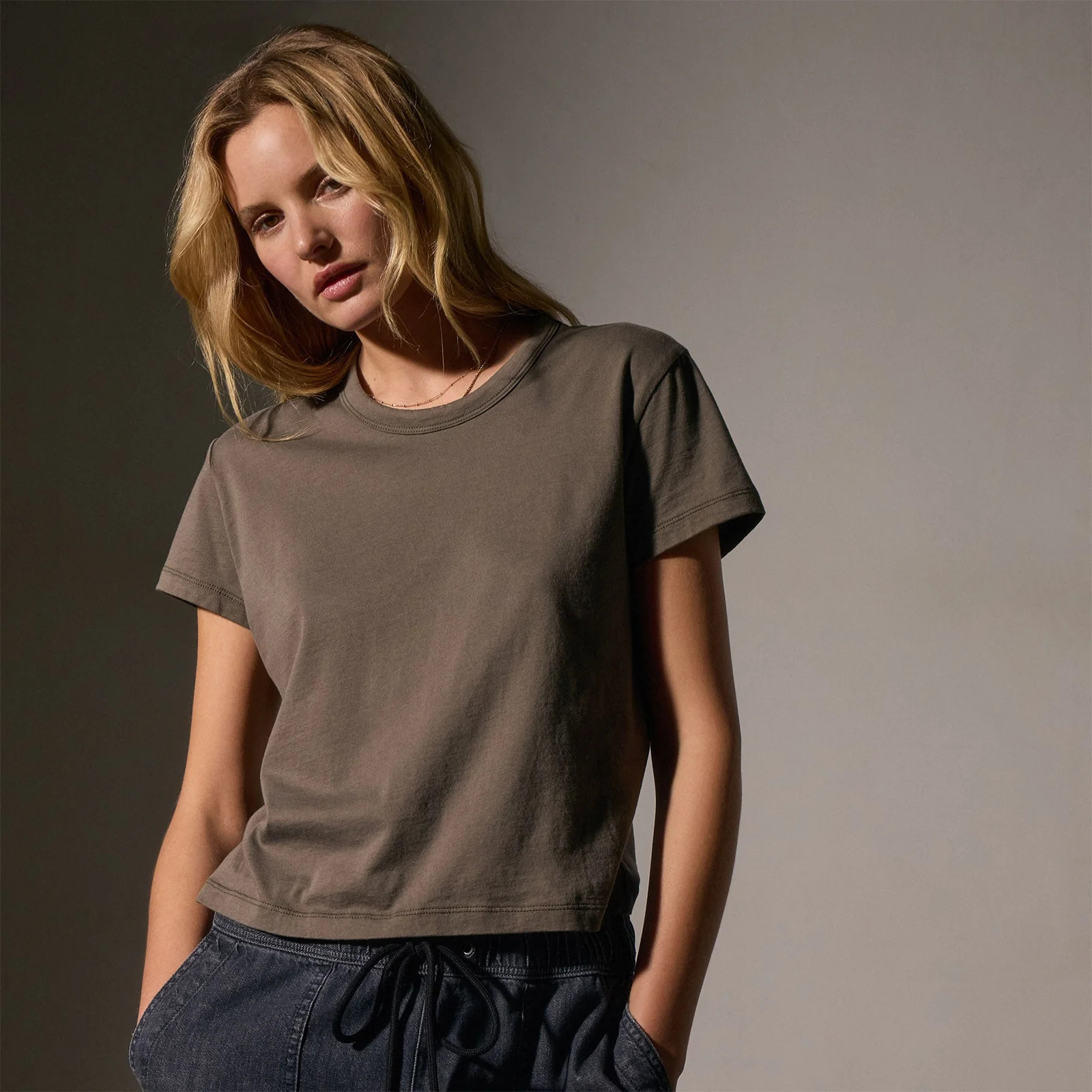 Brushed Elevated Jersey Short Sleeve Tee - Army Green | James Perse Los Angeles | James Perse (US)