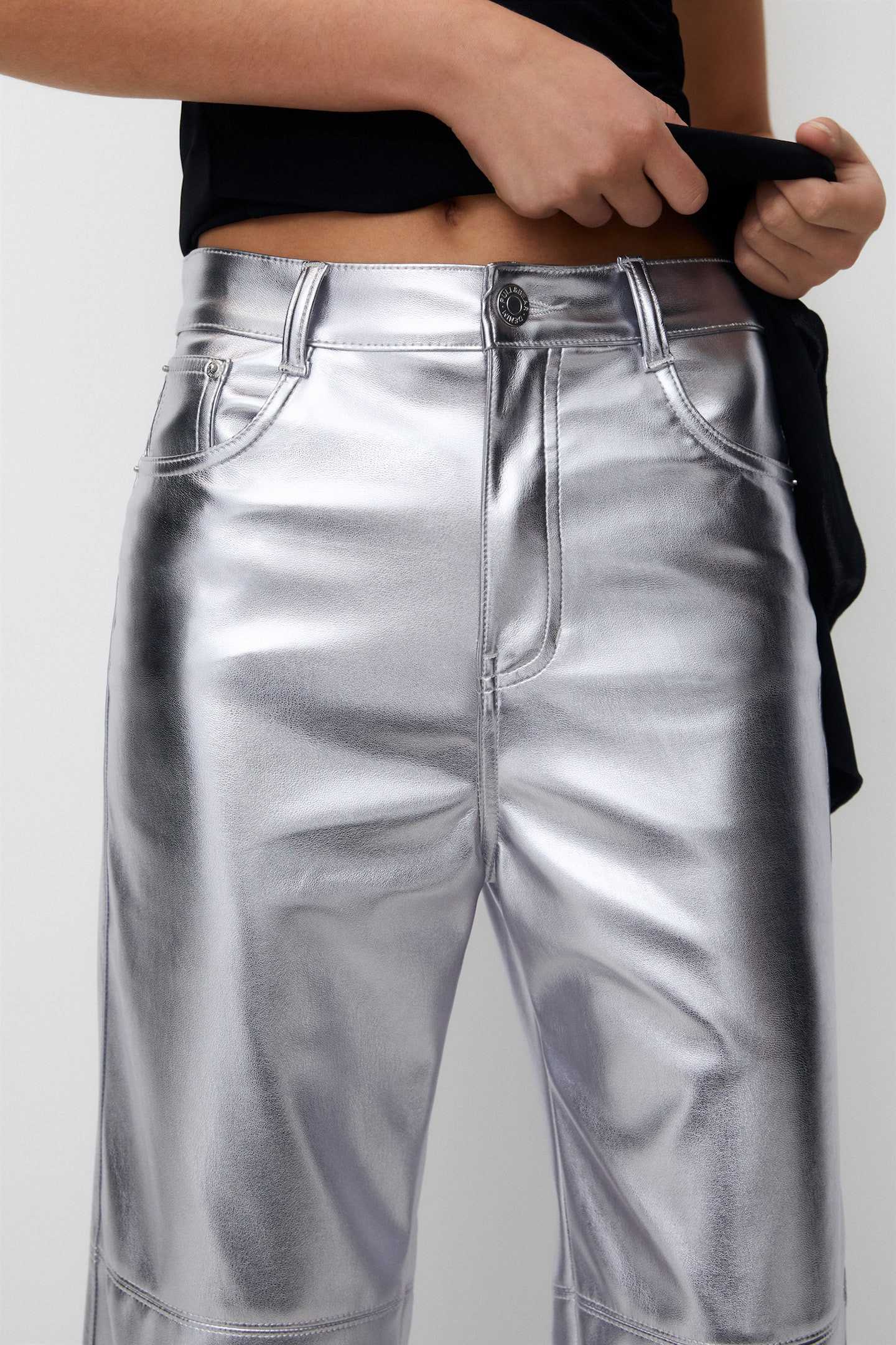 Cropped straight fit metallic trousers | PULL and BEAR UK