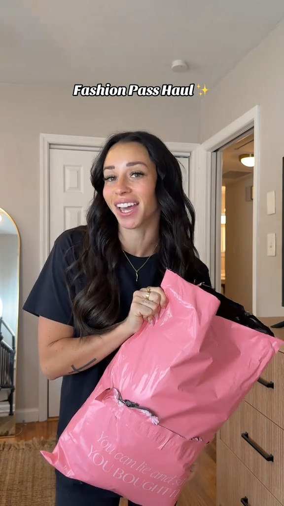 Ready for fall with Fashion Pass 🍂 use code NIKKI99C for $70 off your first order! 

#clothingrental #fallfashion #petitefashion 

#LTKStyleTip #LTKPetite #LTKSeasonal