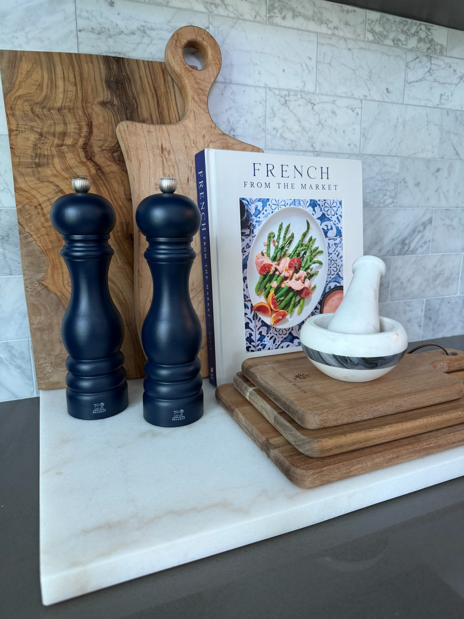 Kitchen Counter Styling with practical items! 🌟

I love using wooden cutting boards & serving trays as pieces to warm up a space & bring natural elements in to our home. 

kitchen decor, kitchen finds, cookbook, wooden cutting boards, serving trays, marble kitchen items, cooking essentials

#LTKfoodie #LTKHome #LTKdayinmylife