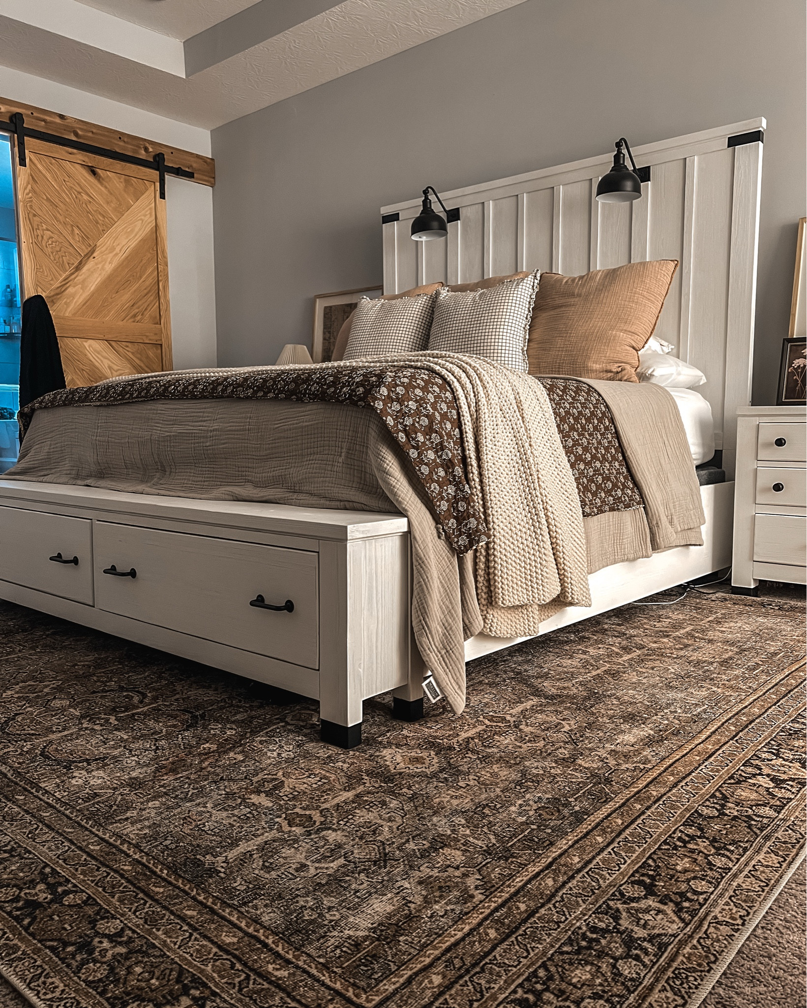 Our bedroom rug makes a statement all on its own. And right now this beauty is ON SALE for Amazon’s Big Spring Sale!!

Bedroom Styling | Amazon Finds

#LTKSaleAlert #LTKHome