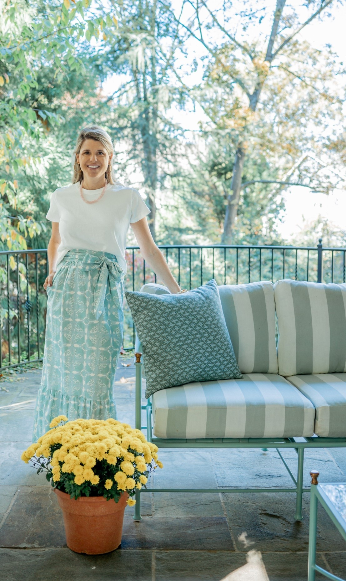 The perfect classic white tee that works with jeans, skirts and layered under sweaters. It’s cropped just the perfect amount and runs TTS 

#LTKFindsUnder100 #LTKStyleTip #LTKTravel