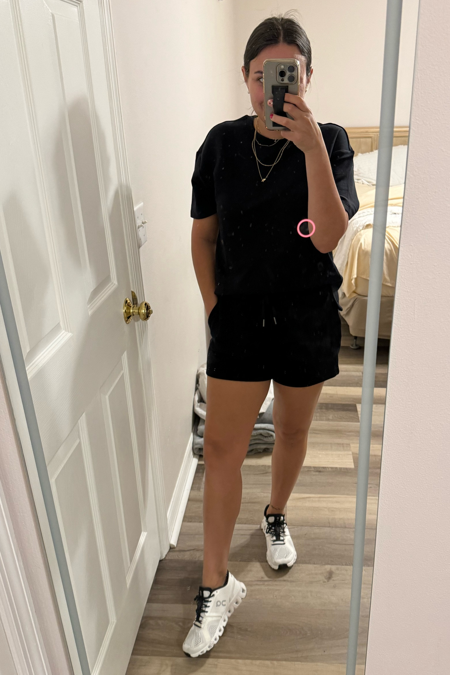 The softest set + OC doopz from the fence 😏😉 

#LTKshoecrush #LTKGiftGuide #LTKSeasonal