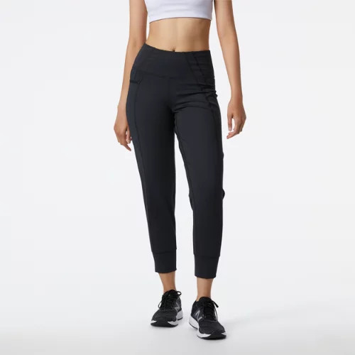 New Balance Women's Shape Shield Jogger Black - Black | Joe's New Balance Outlet