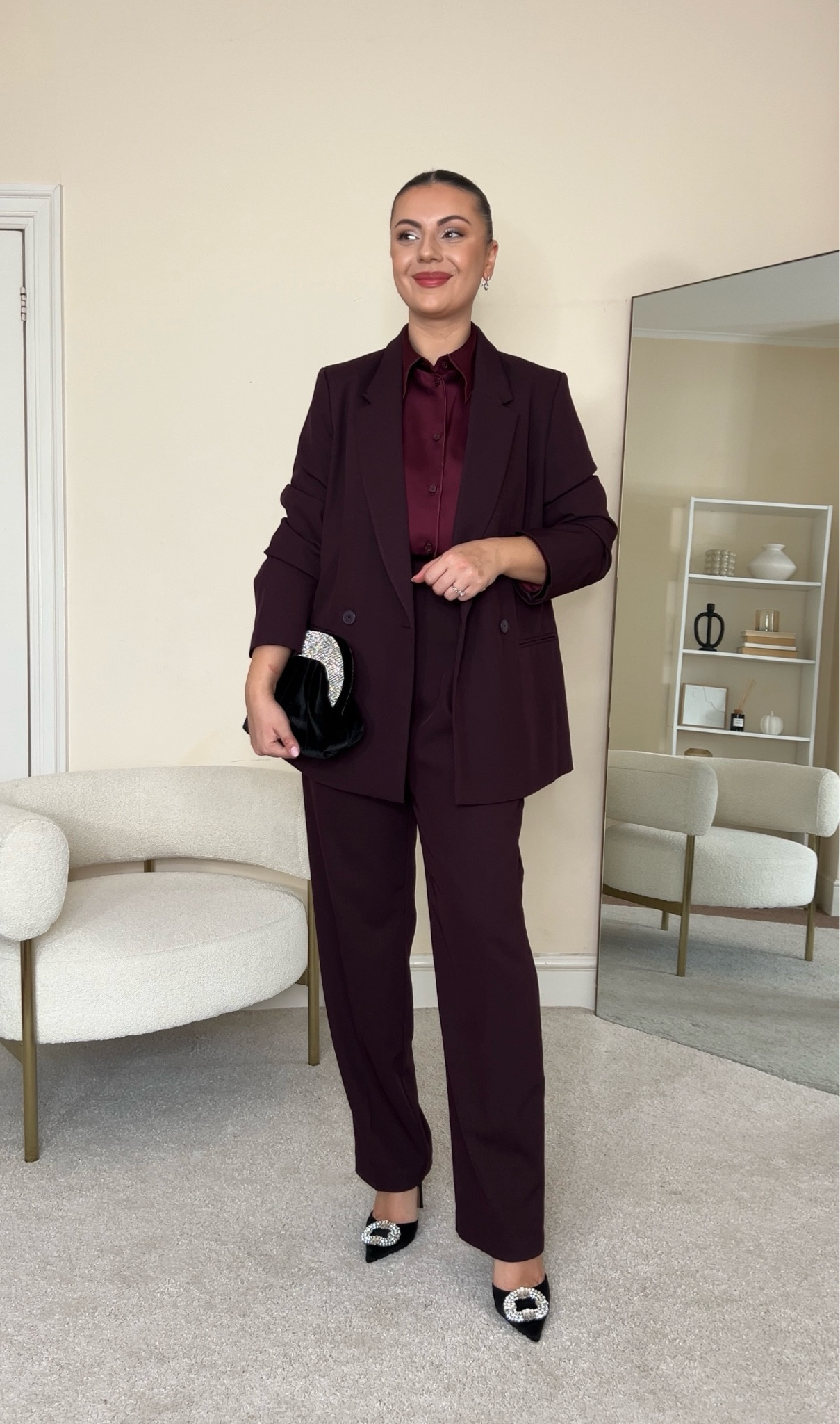 Work Christmas party outfit idea.
How to style burgundy for the festive season.
Shirt is from H&M, wearing size S.
Blazer is from H&M, wearing size S.
Trousers are from H&M, wearing size UK12.
Heels are from Mango.
Clutch bag is from River Island, last year’s collection .

#LTKeurope #LTKHoliday #LTKstyletip