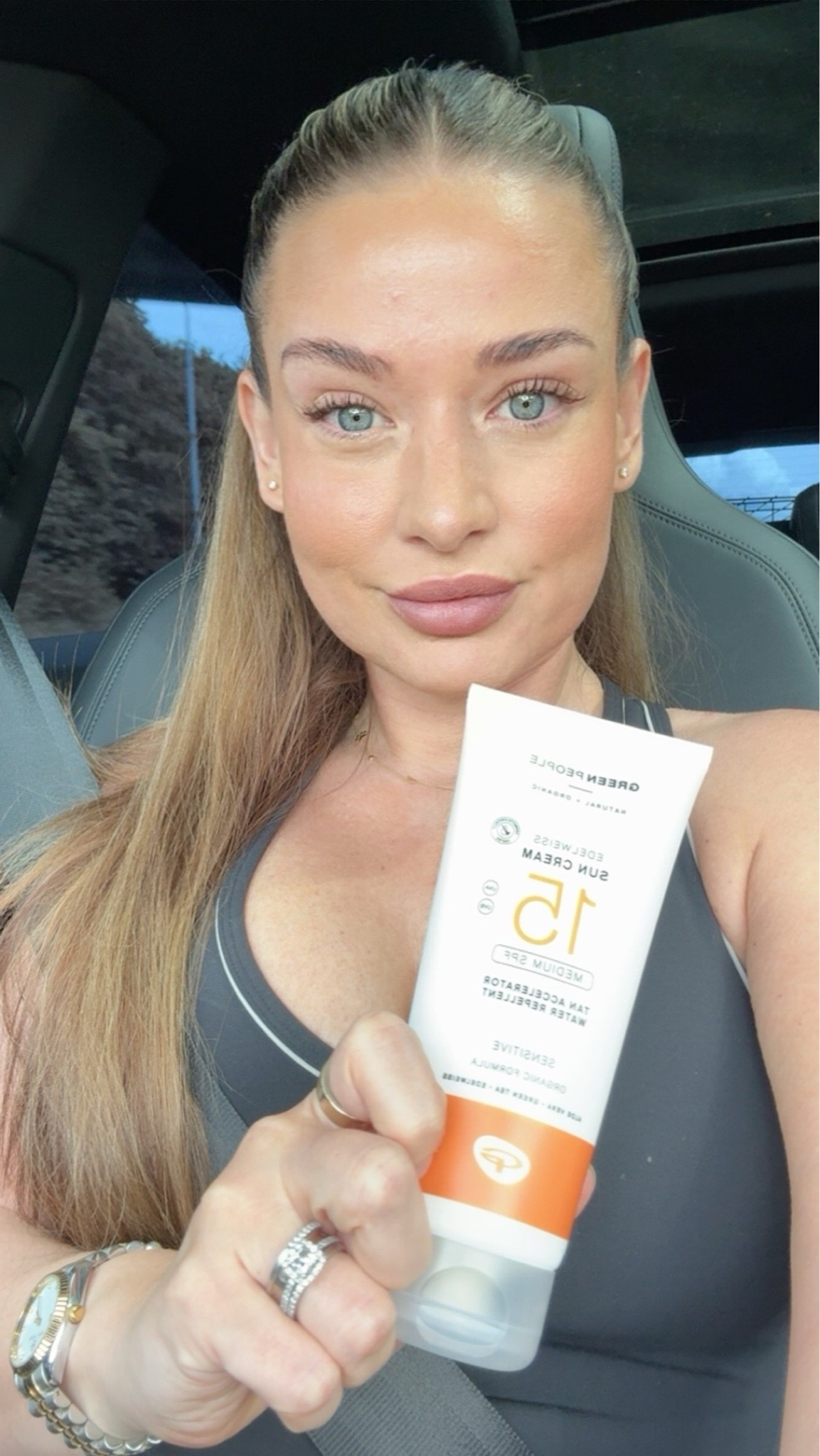 Found an SPF that's natural and organic!!! #nontox #organic #spf #beauty

#LTKuk #LTKsummer #LTKbeauty
