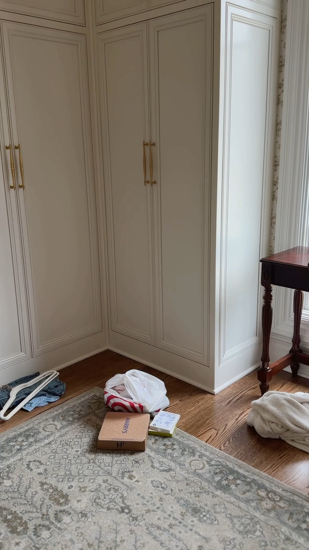 Life changing pant hangers 😂🫣