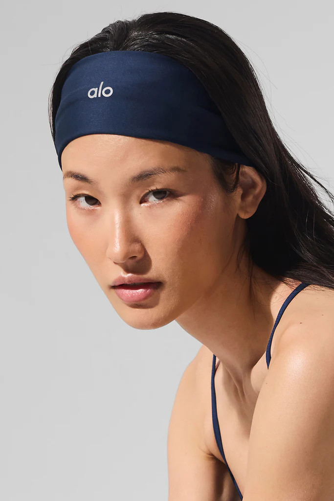 Airlift Headband - Navy | Alo Yoga (US)